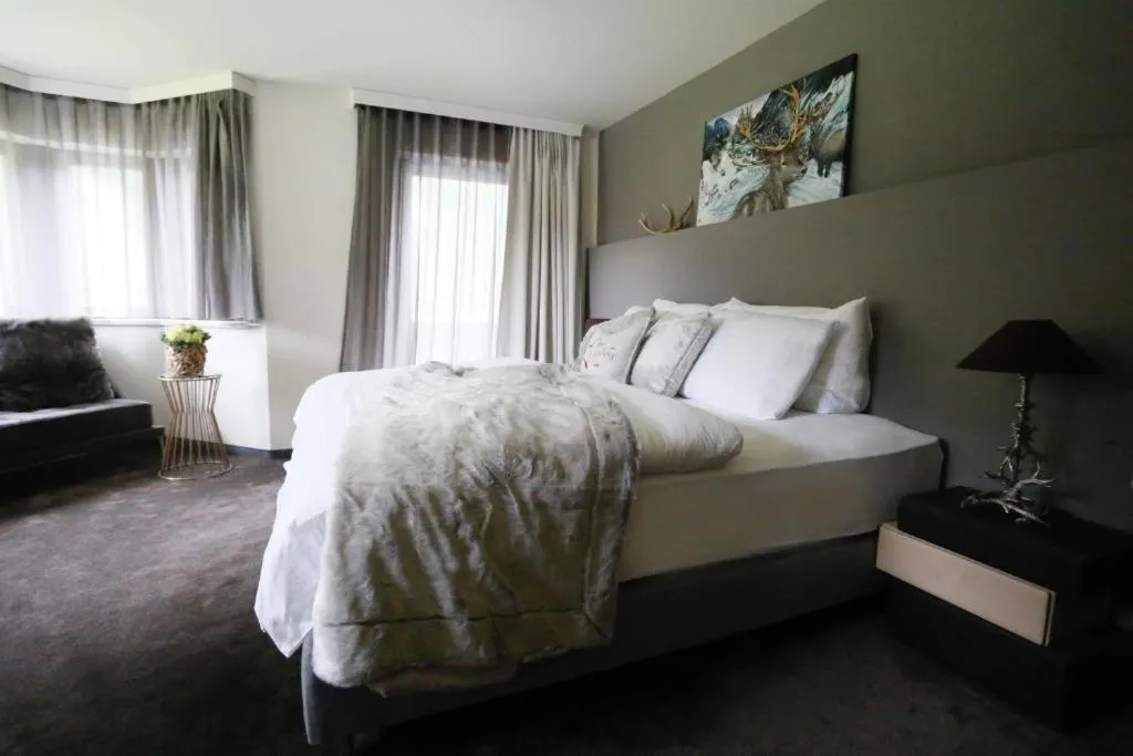 Photo of the whole room, Bed in Hotel Beverly Hill