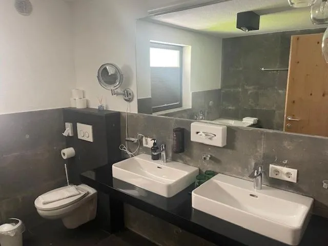 Bathroom in Hotel Beverly Hill
