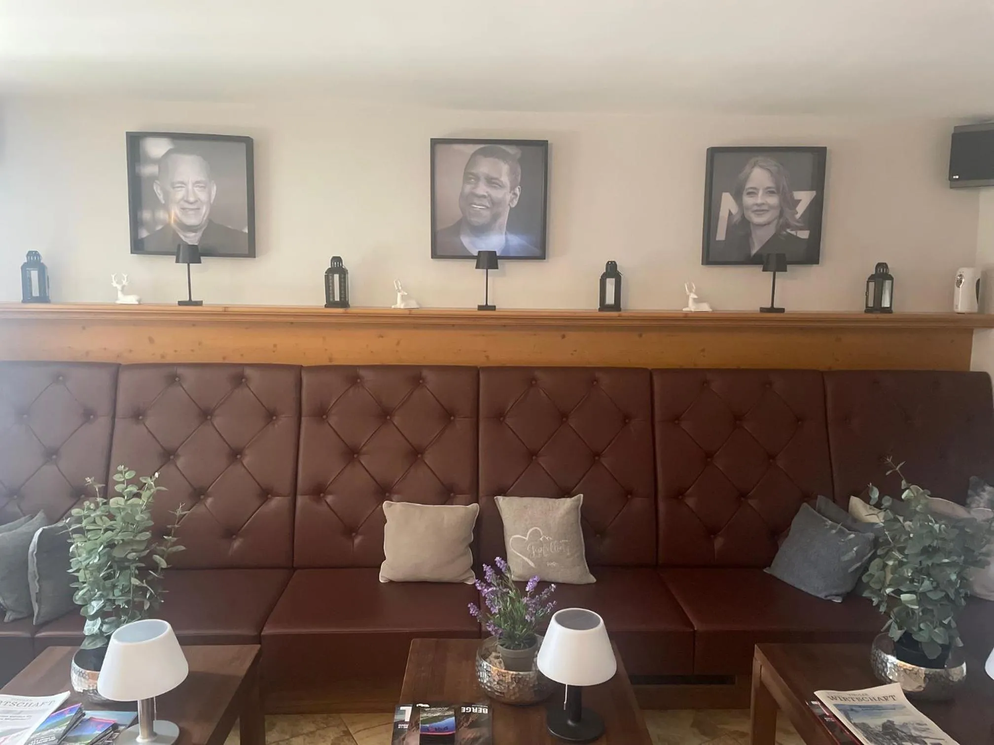 Seating area in Hotel Beverly Hill
