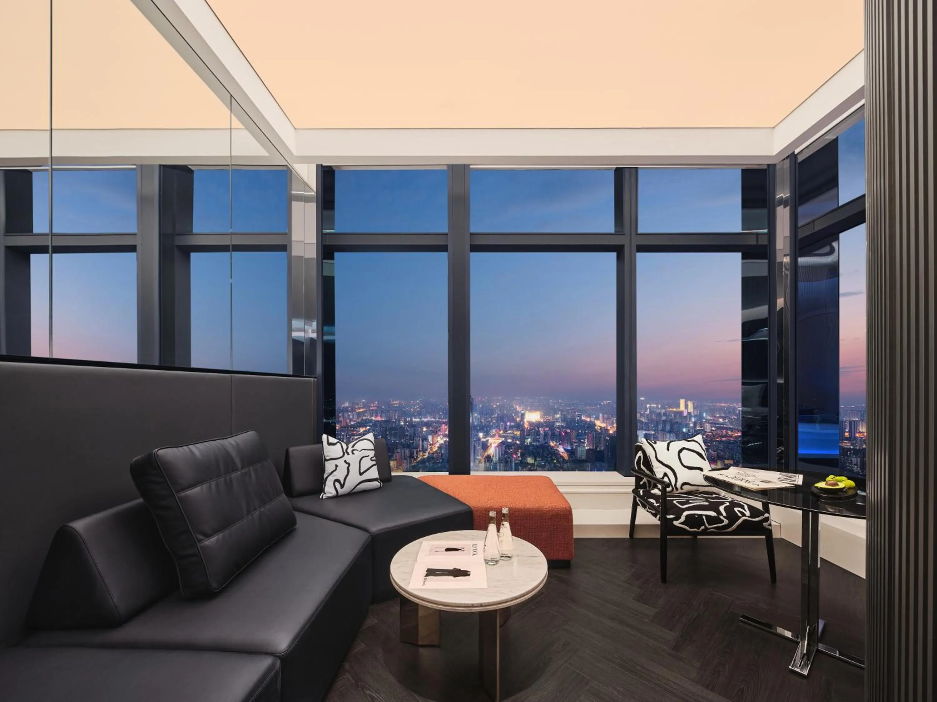 Seating area in ISEYA Panoramic Hotel Changsha Wuyi Square Flagship