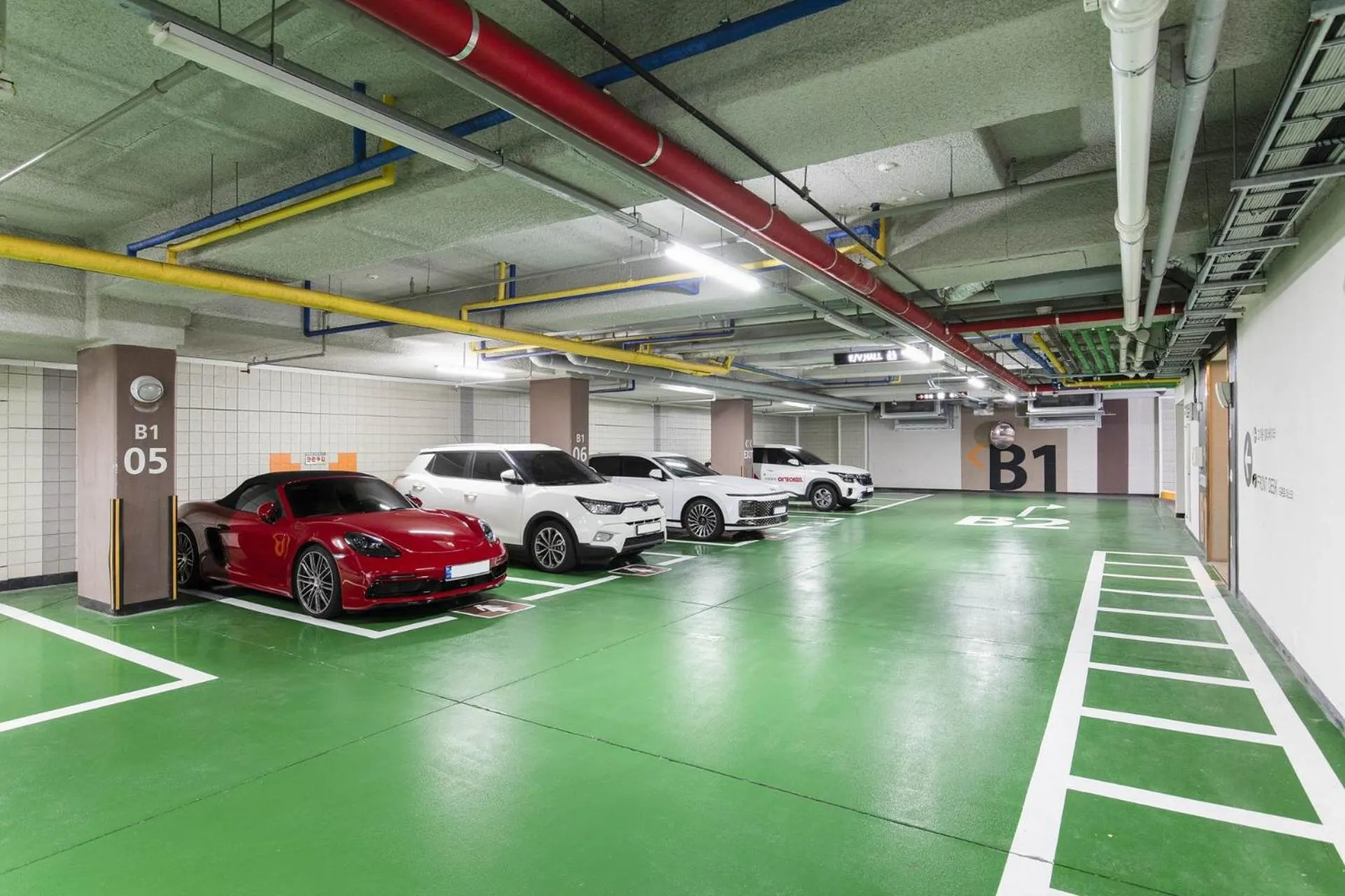 Parking in Hotel Elora