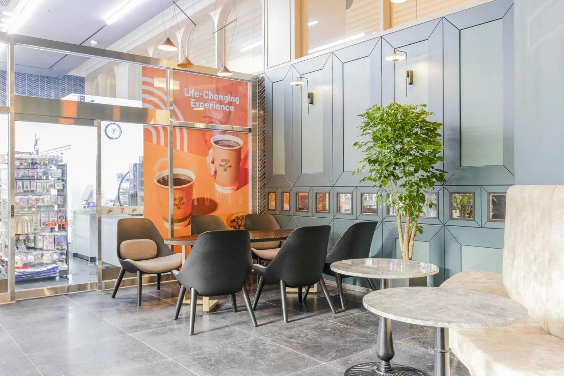 Restaurant/places to eat in Hotel Elora