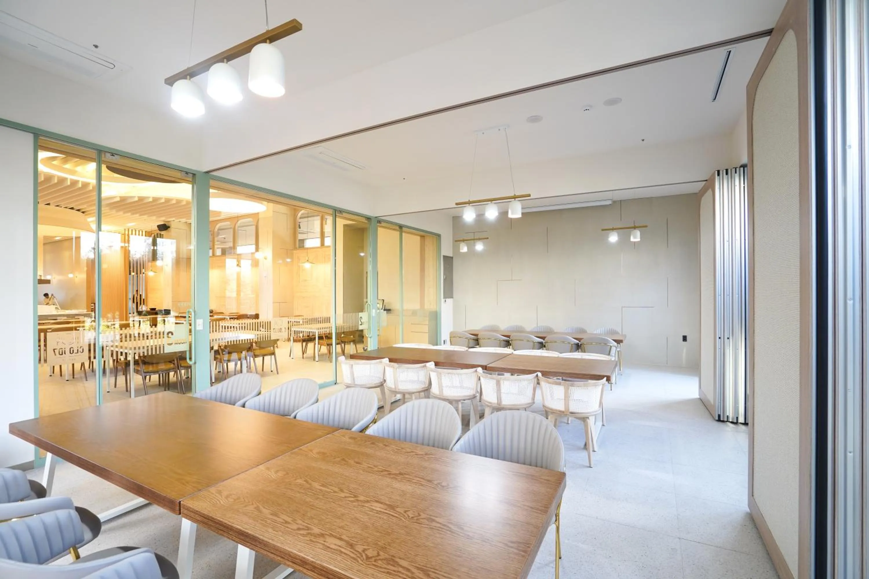 Restaurant/places to eat in Hotel Elora