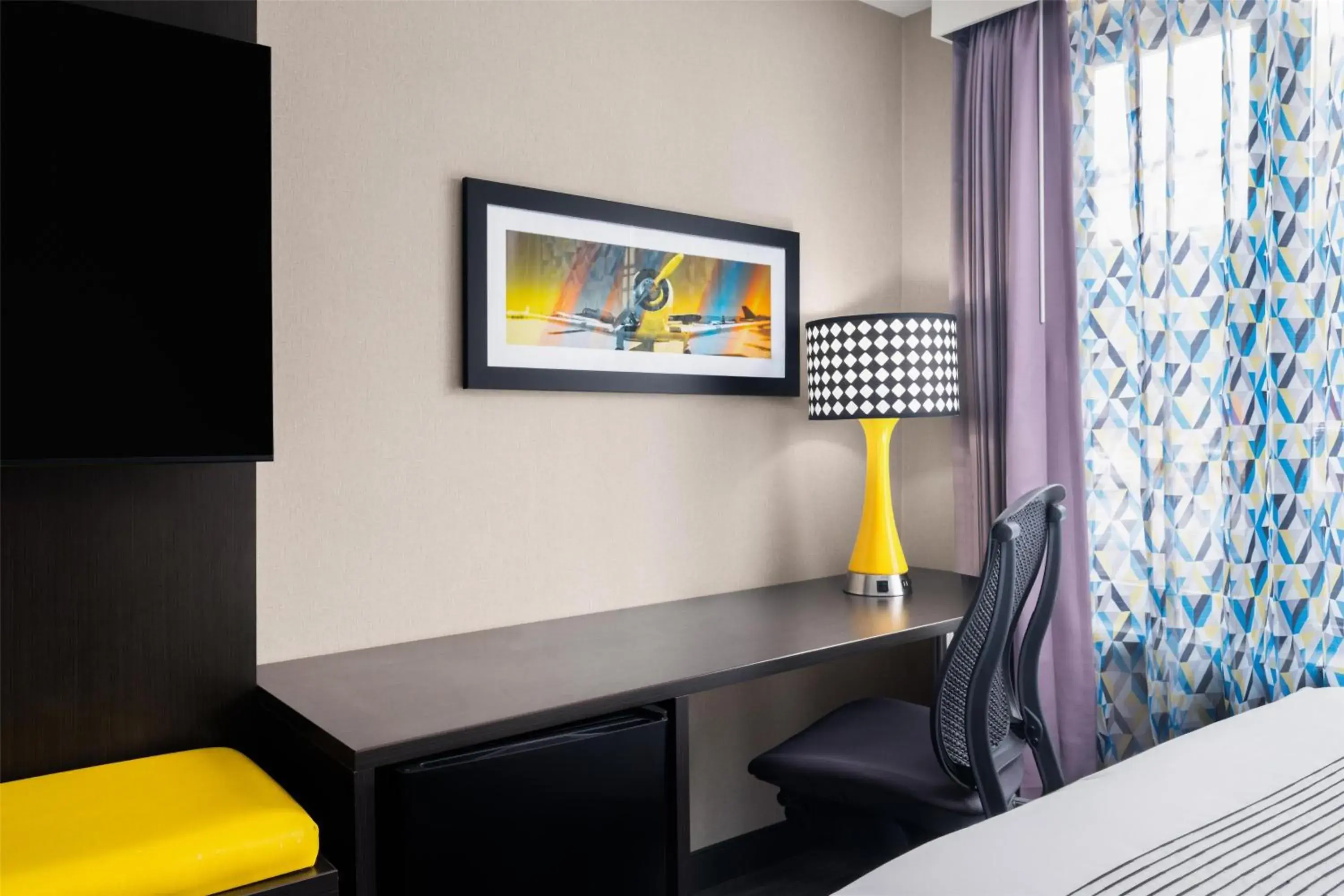 Bedroom in GLō Best Western Bronx NYC Bedroom in GLō Best Western Bronx NYC