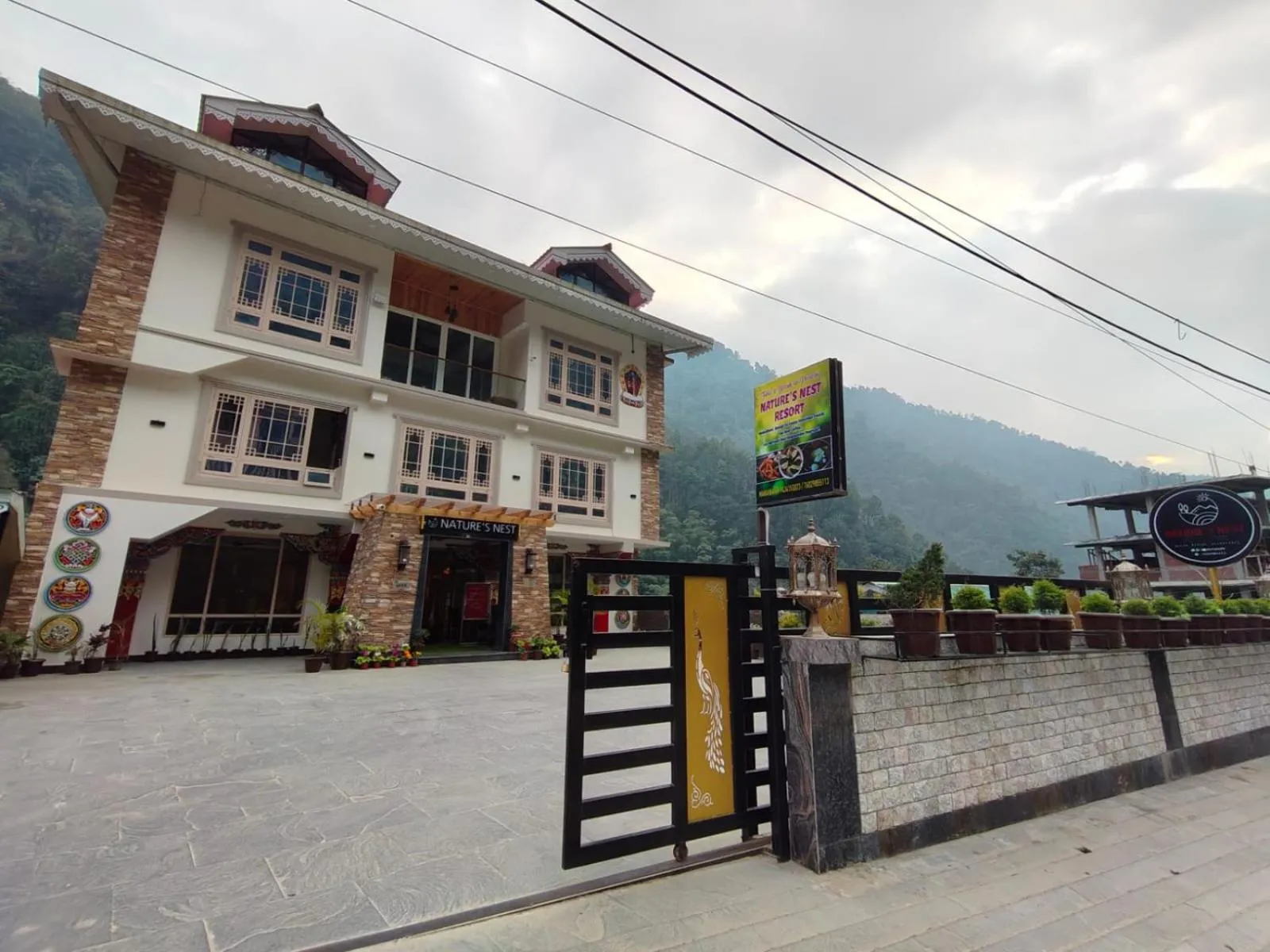 Parking in Nature's Nest Resort