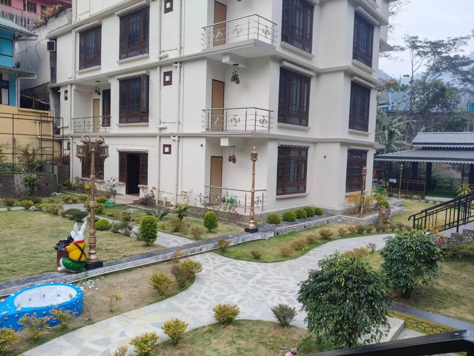 Property building in Nature's Nest Resort Property building in Nature's Nest Resort