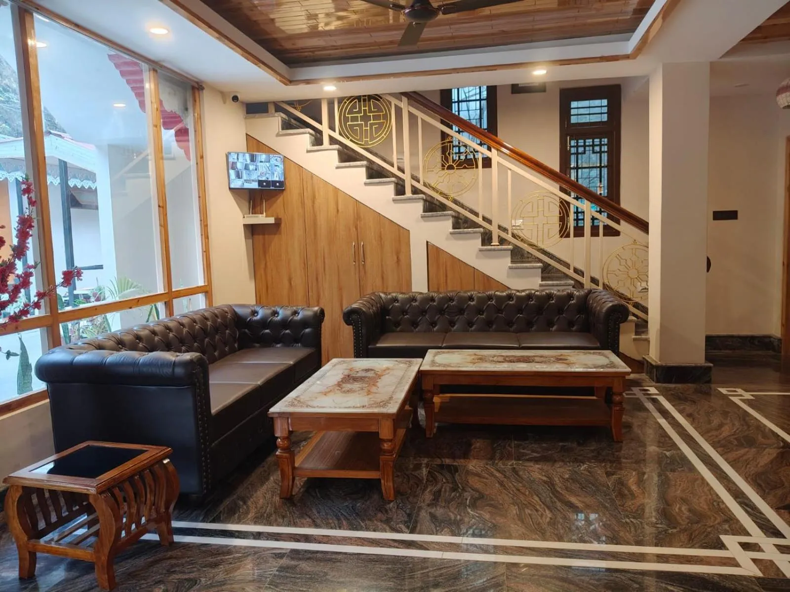 Living room in Nature's Nest Resort