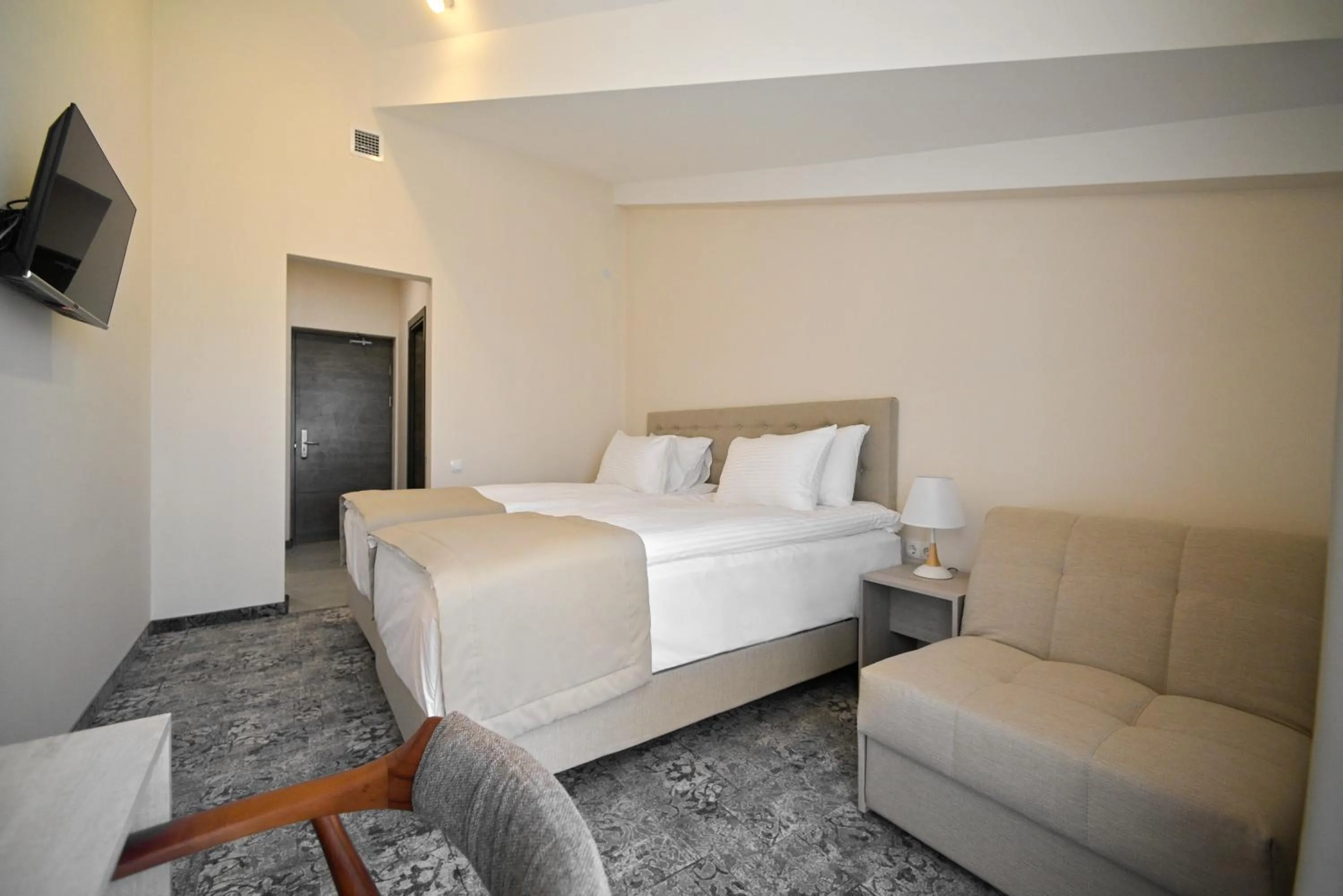 Bed in Stonehenge Hotel & Restaurant