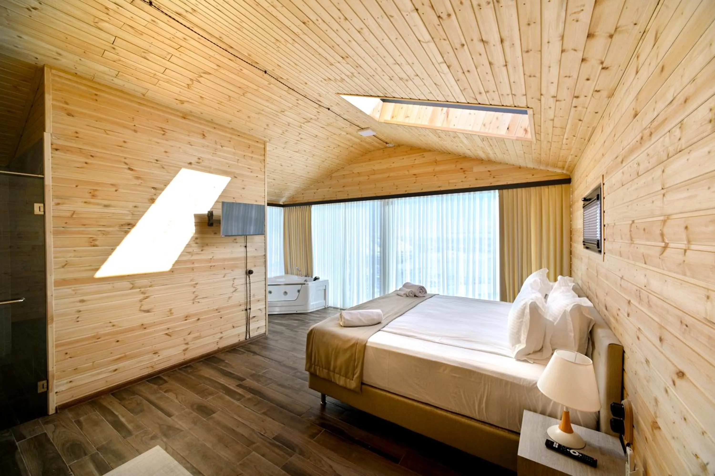 Bed in Stonehenge Hotel & Restaurant