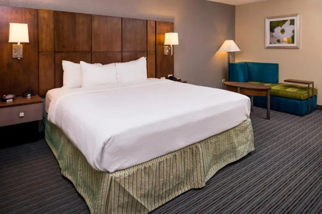 Holiday Inn Hotel & Suites Oklahoma City North by IHG Holiday Inn Hotel & Suites Oklahoma City North by IHG