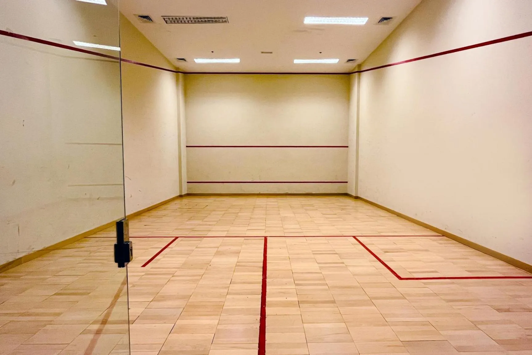Other in Livbnb-Spacious JVC Studio, Near Dining and Shops