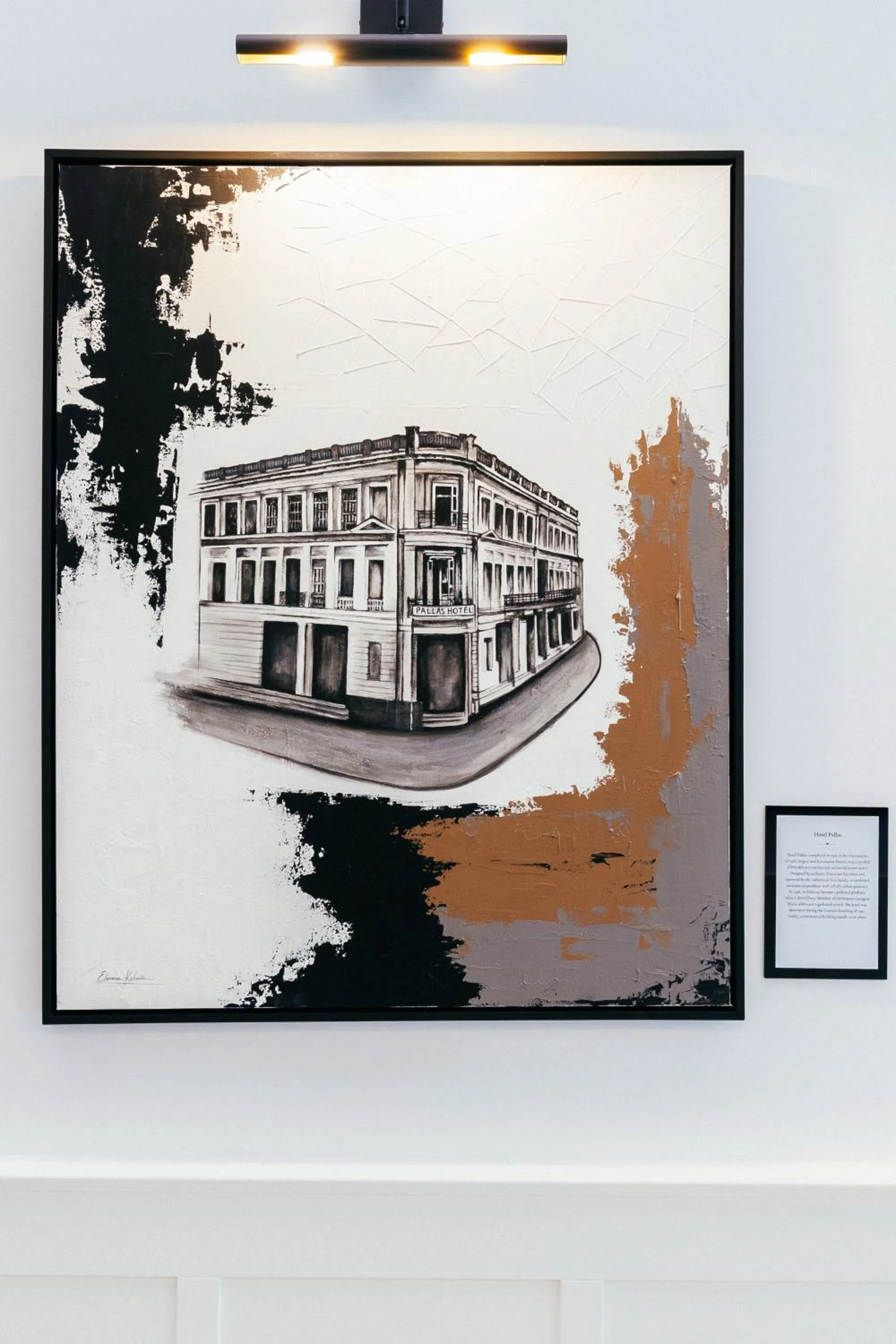 Property building in Rua Augusta