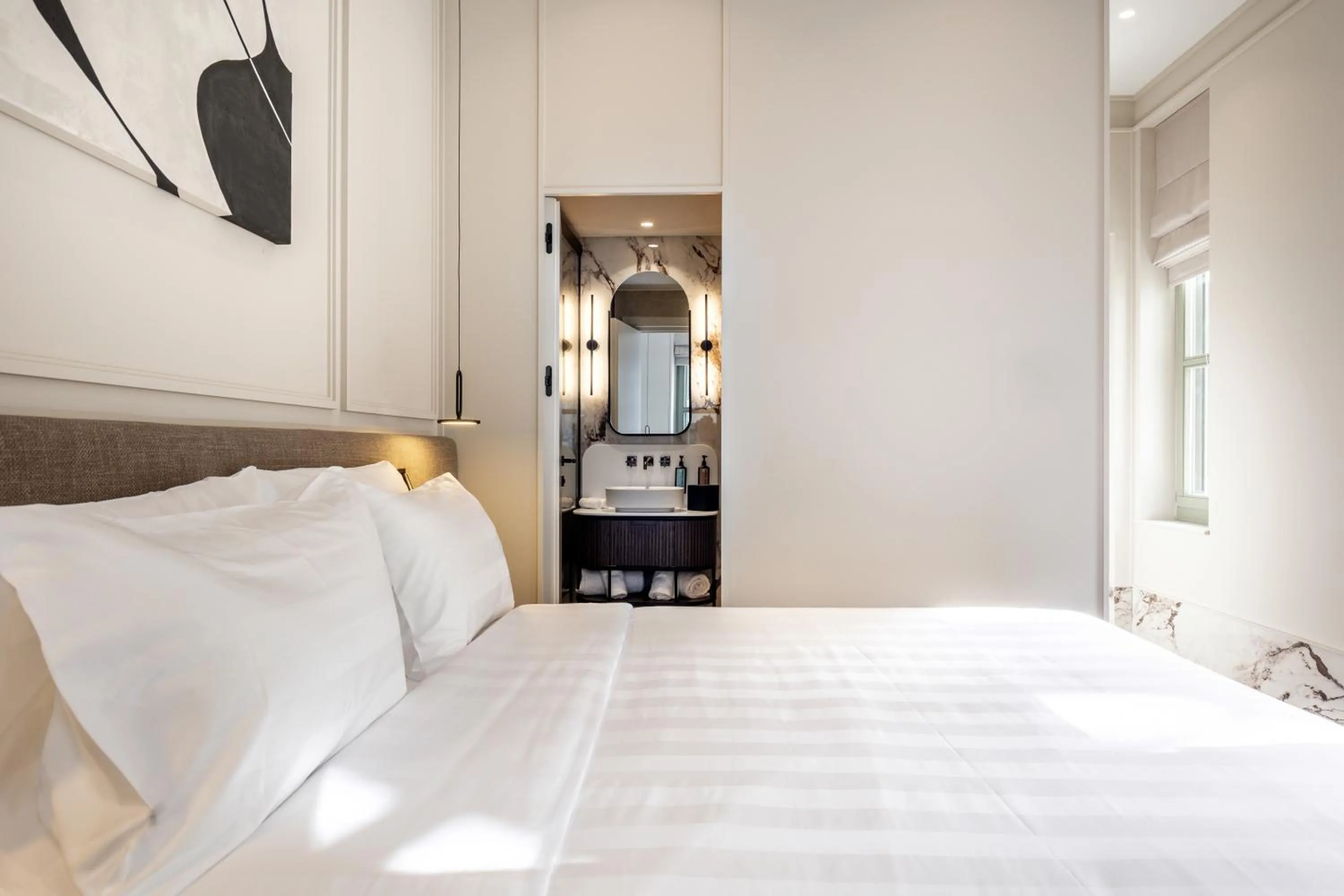 Bathroom, Bed in Rua Augusta