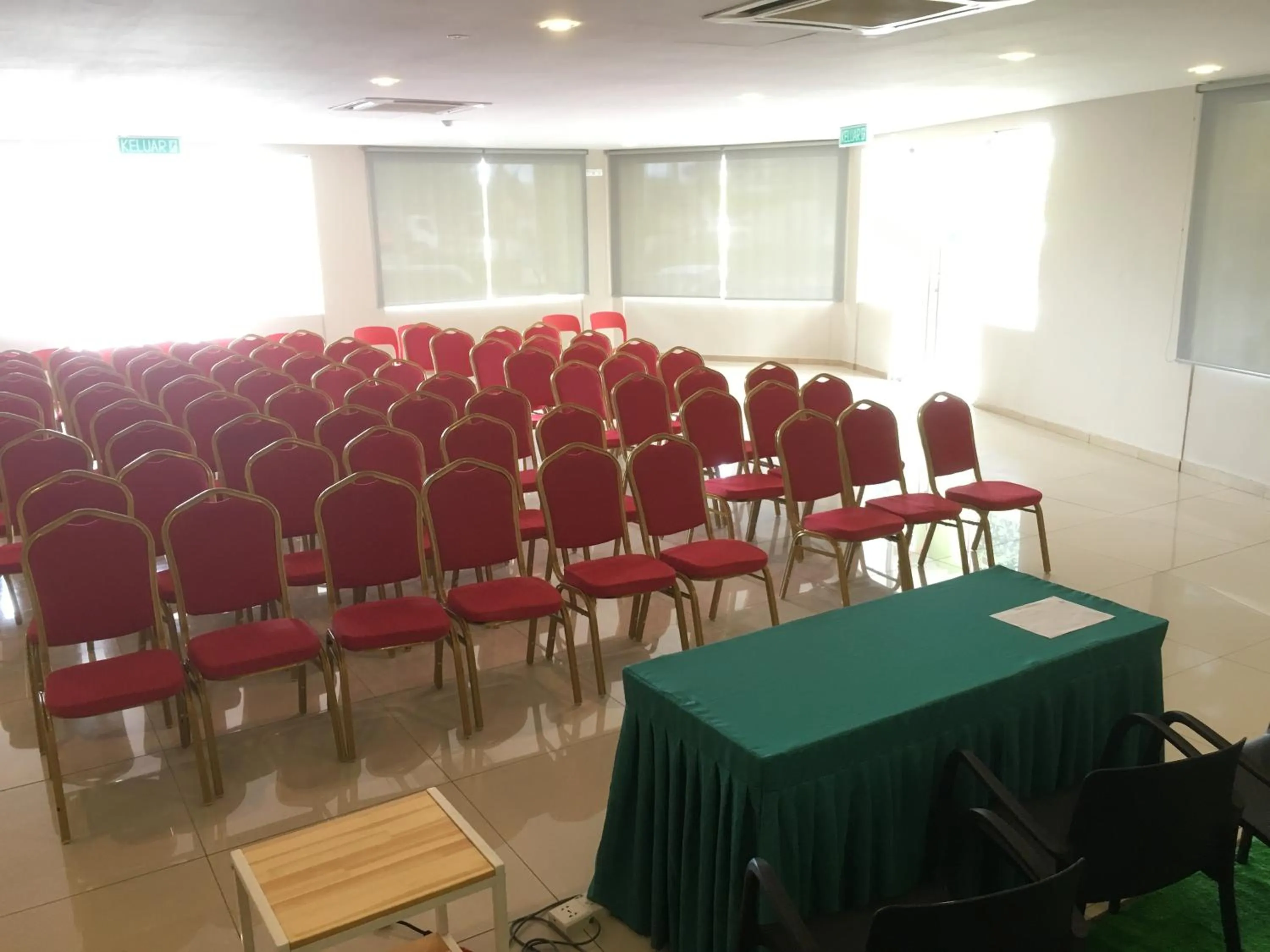 Business facilities in Hotel Pintar