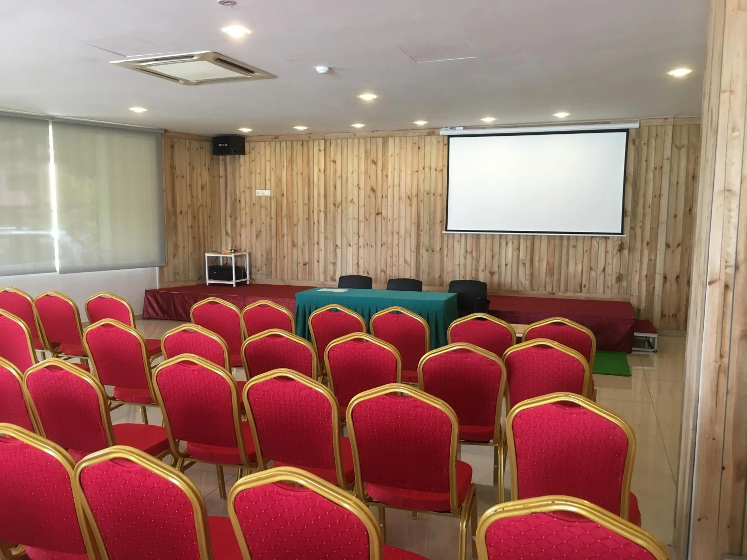 Business facilities in Hotel Pintar