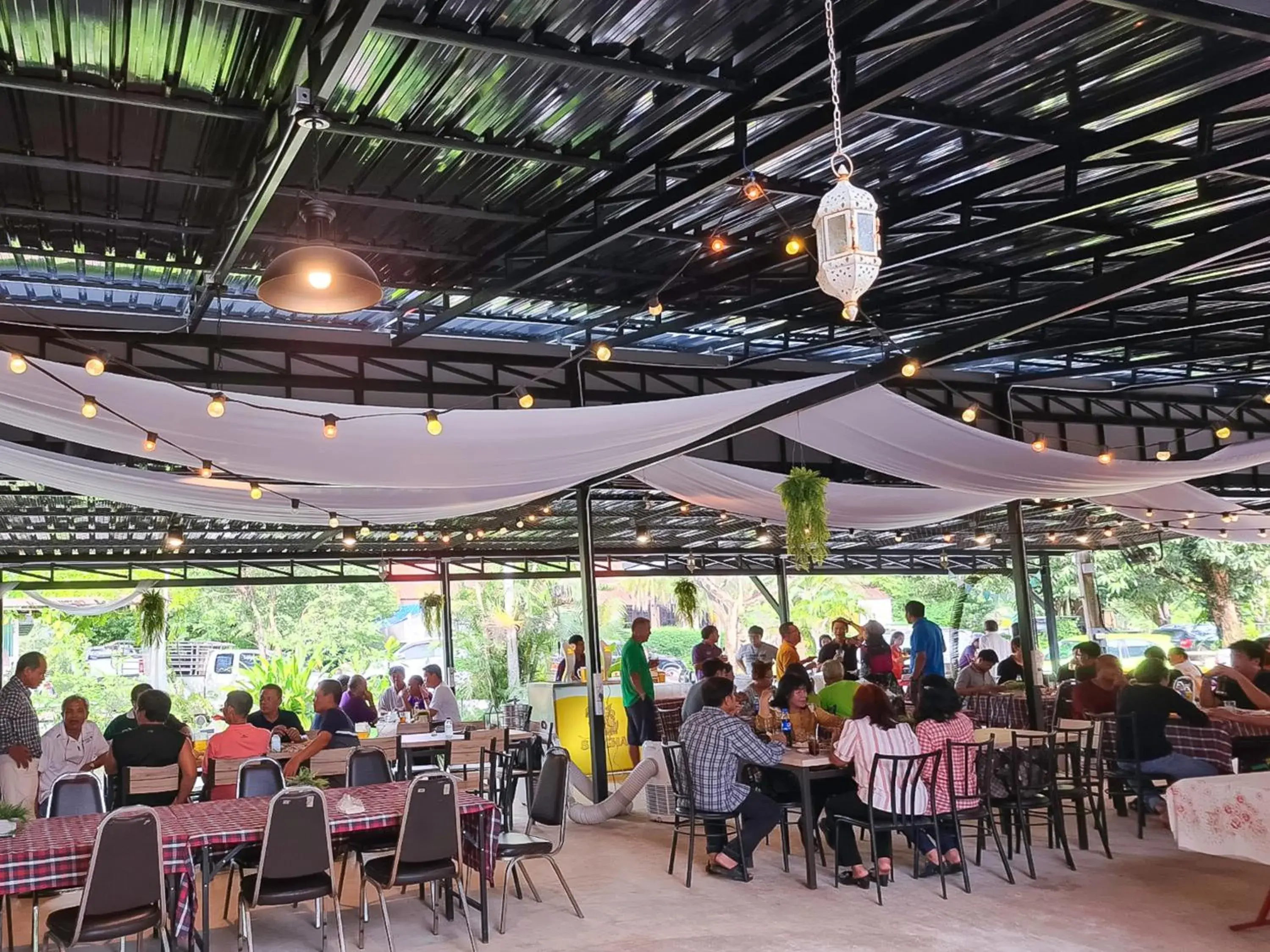 Restaurant/places to eat in Saksupha Resort Restaurant/places to eat in Saksupha Resort