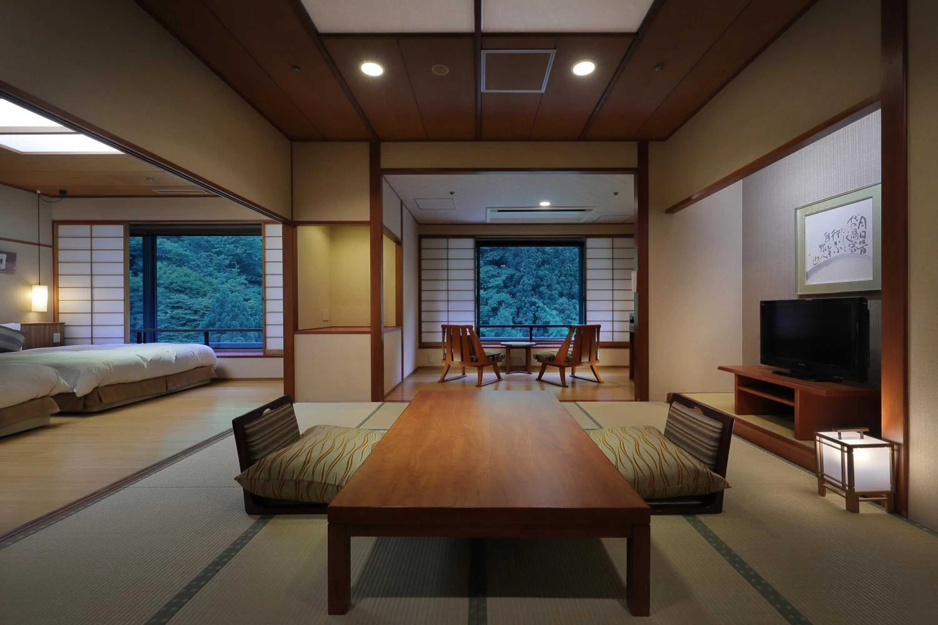 Photo of the whole room, Bed in Bankokuya