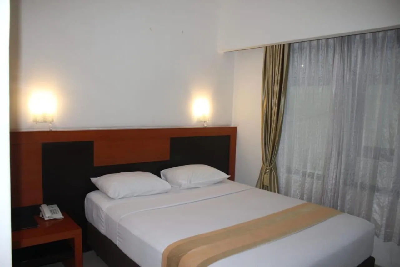Bed in Hotel Grand Karawang Indah