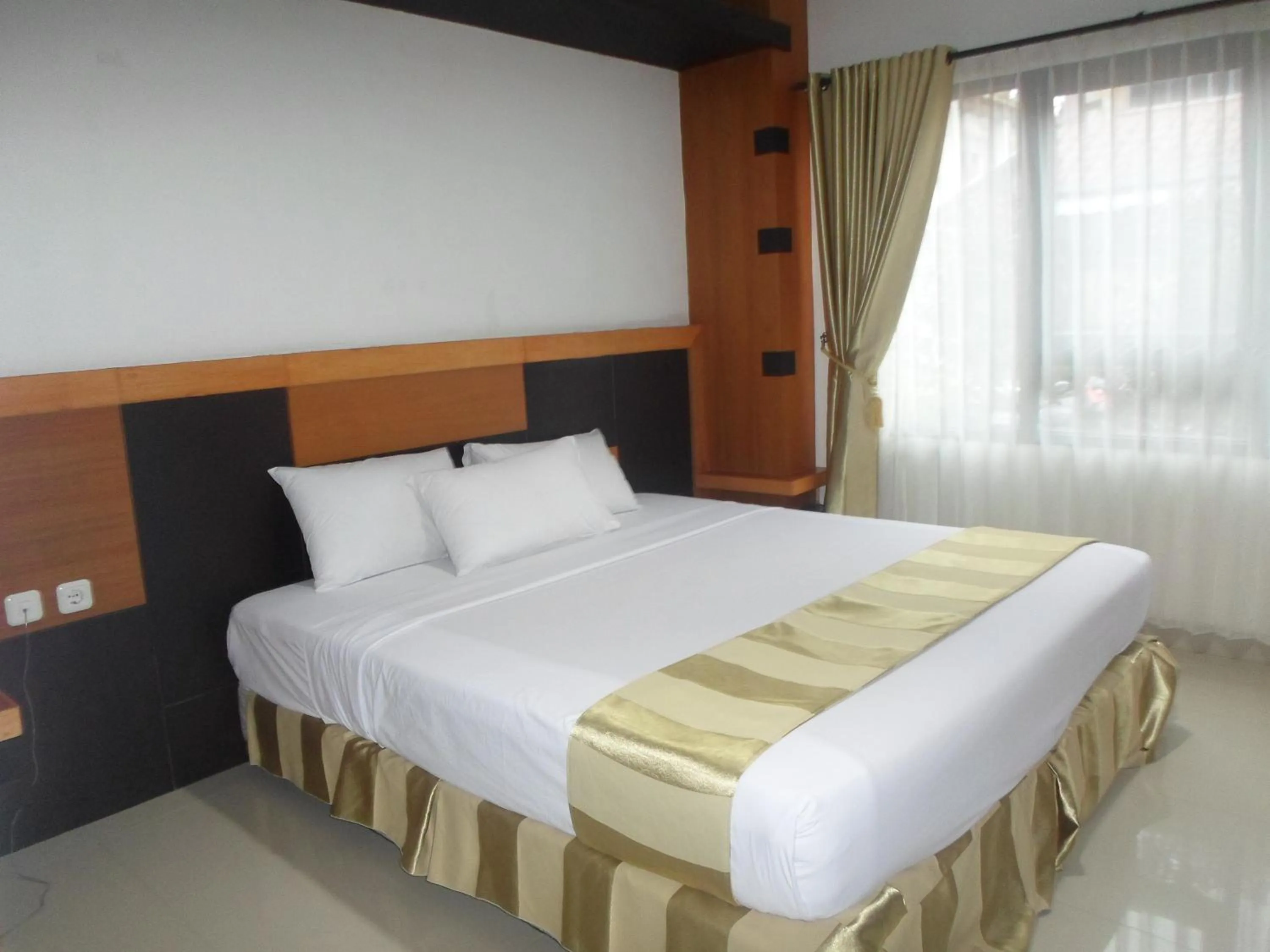 Bedroom, Bed in Hotel Grand Karawang Indah
