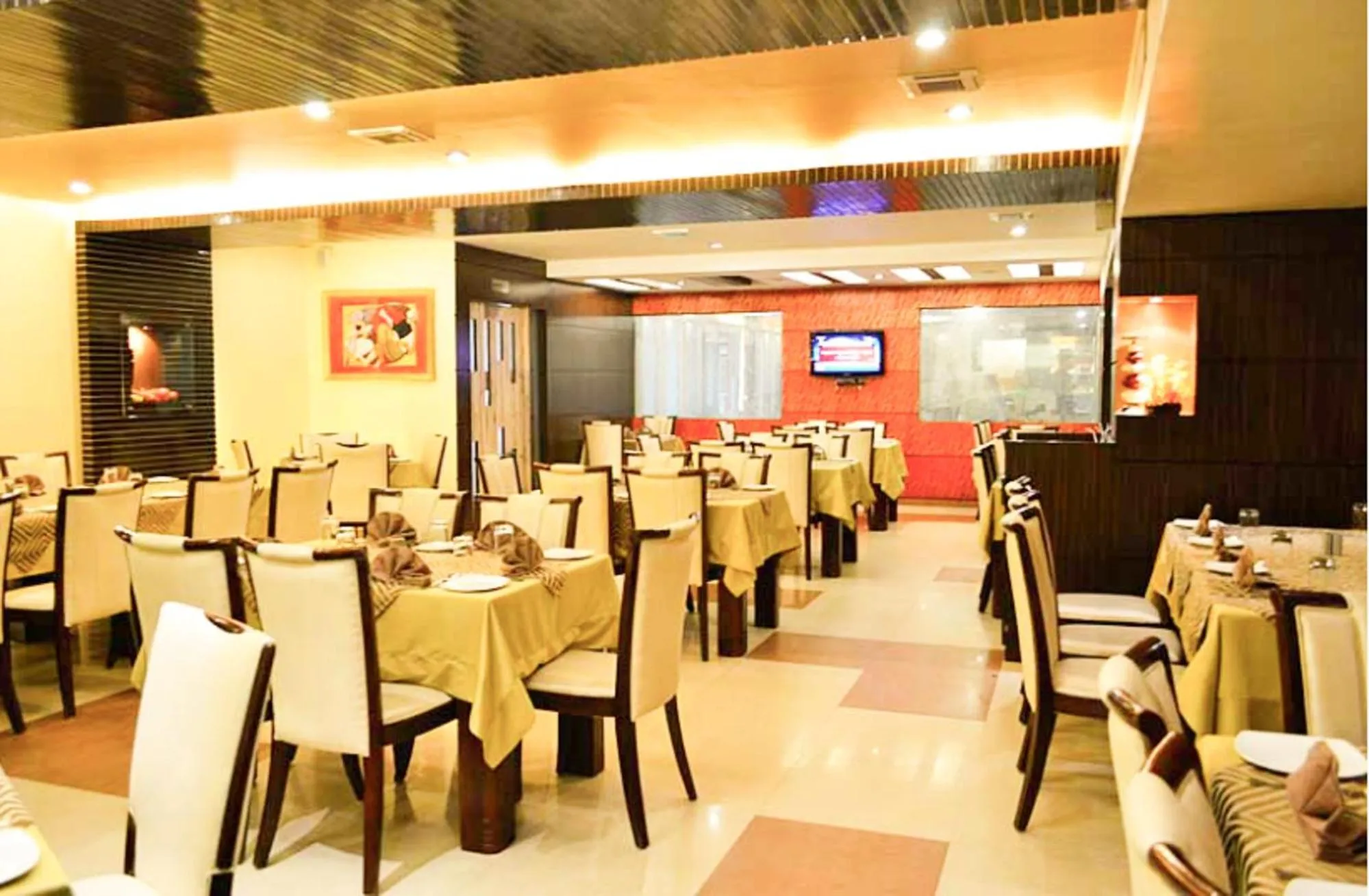 Restaurant/places to eat in Hotel KRC Palace