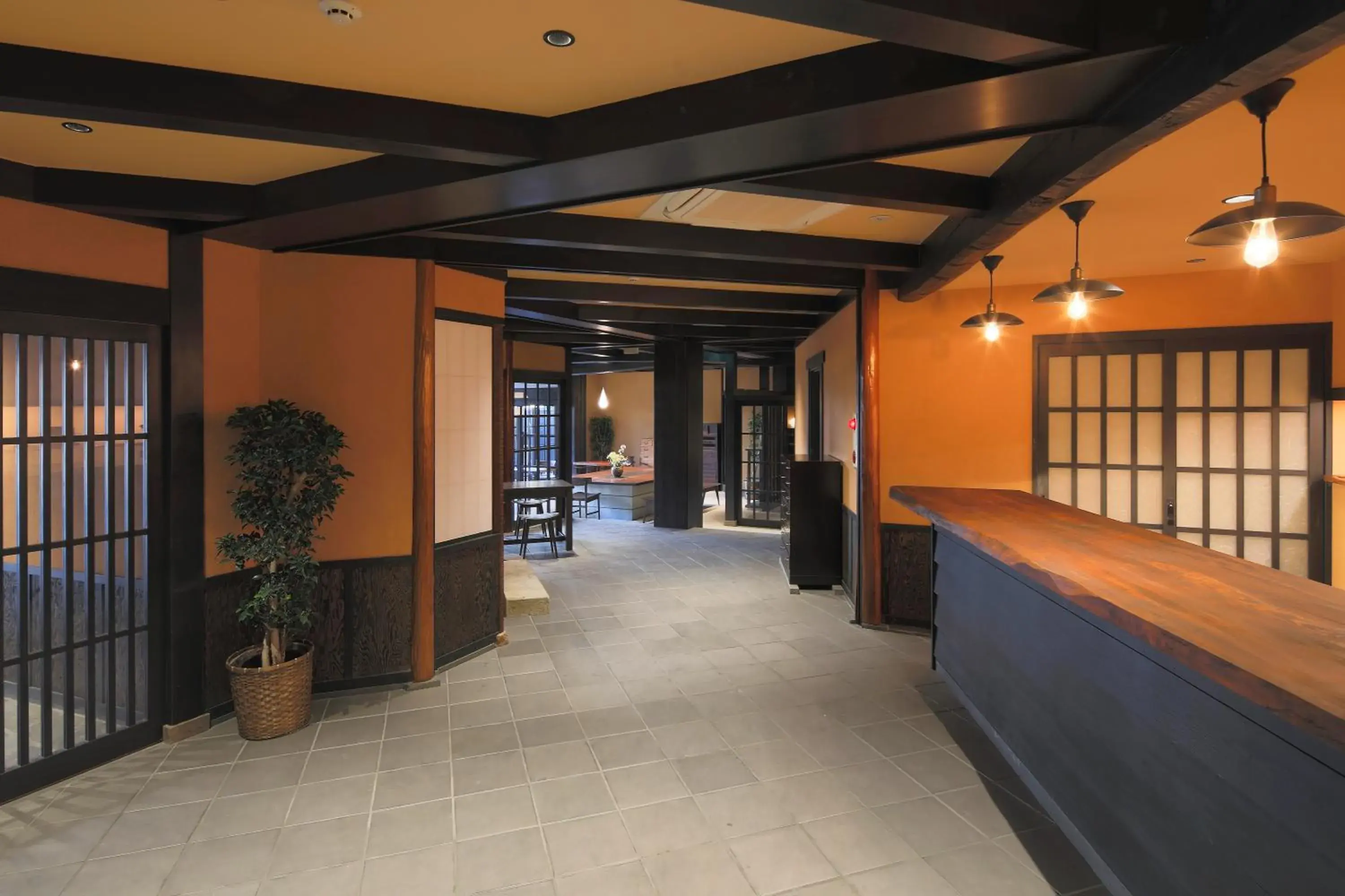 Living room in Kyomachiya Ryokan Sakura Urushitei Living room in Kyomachiya Ryokan Sakura Urushitei