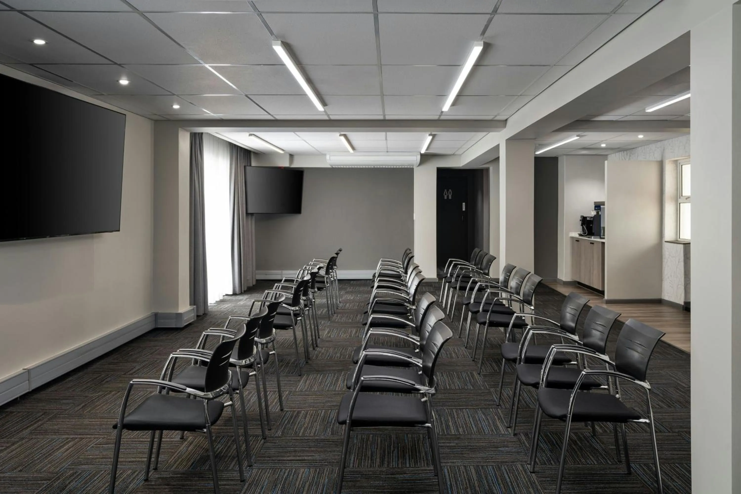 Meeting/conference room in Protea Hotel by Marriott Cape Town Mowbray
