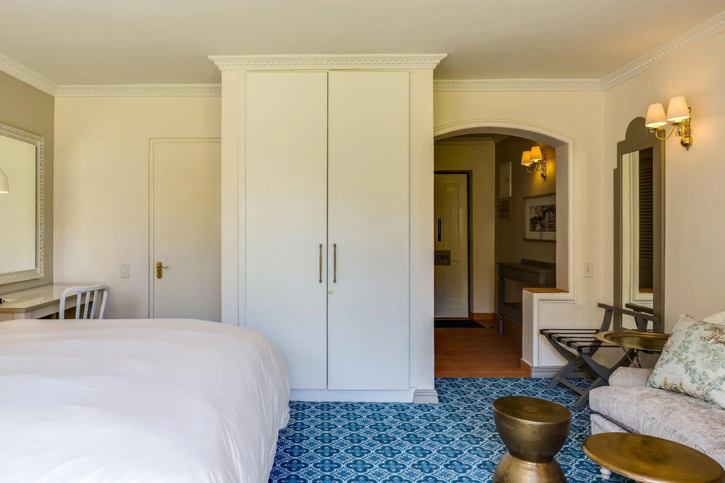 Photo of the whole room, Bed in Protea Hotel by Marriott Cape Town Mowbray