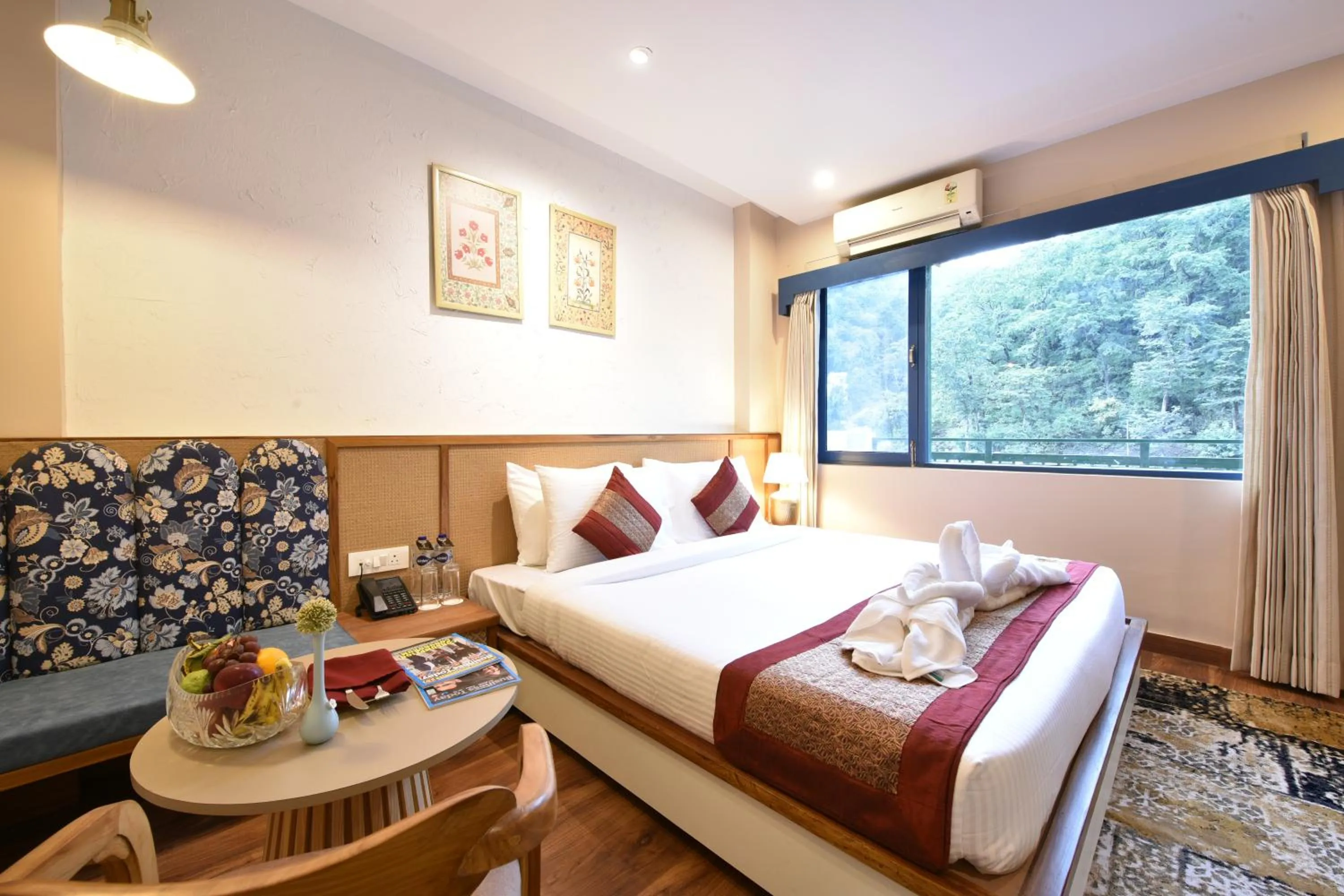 Bed in Tiaraa Lite A Ganges Retreat