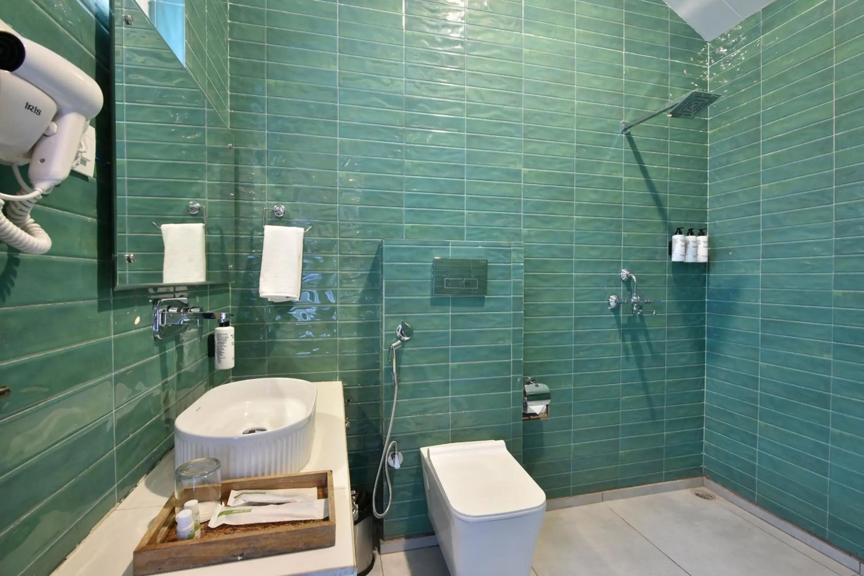 Tiaraa Lite A Ganges Retreat Tiaraa Lite A Ganges Retreat