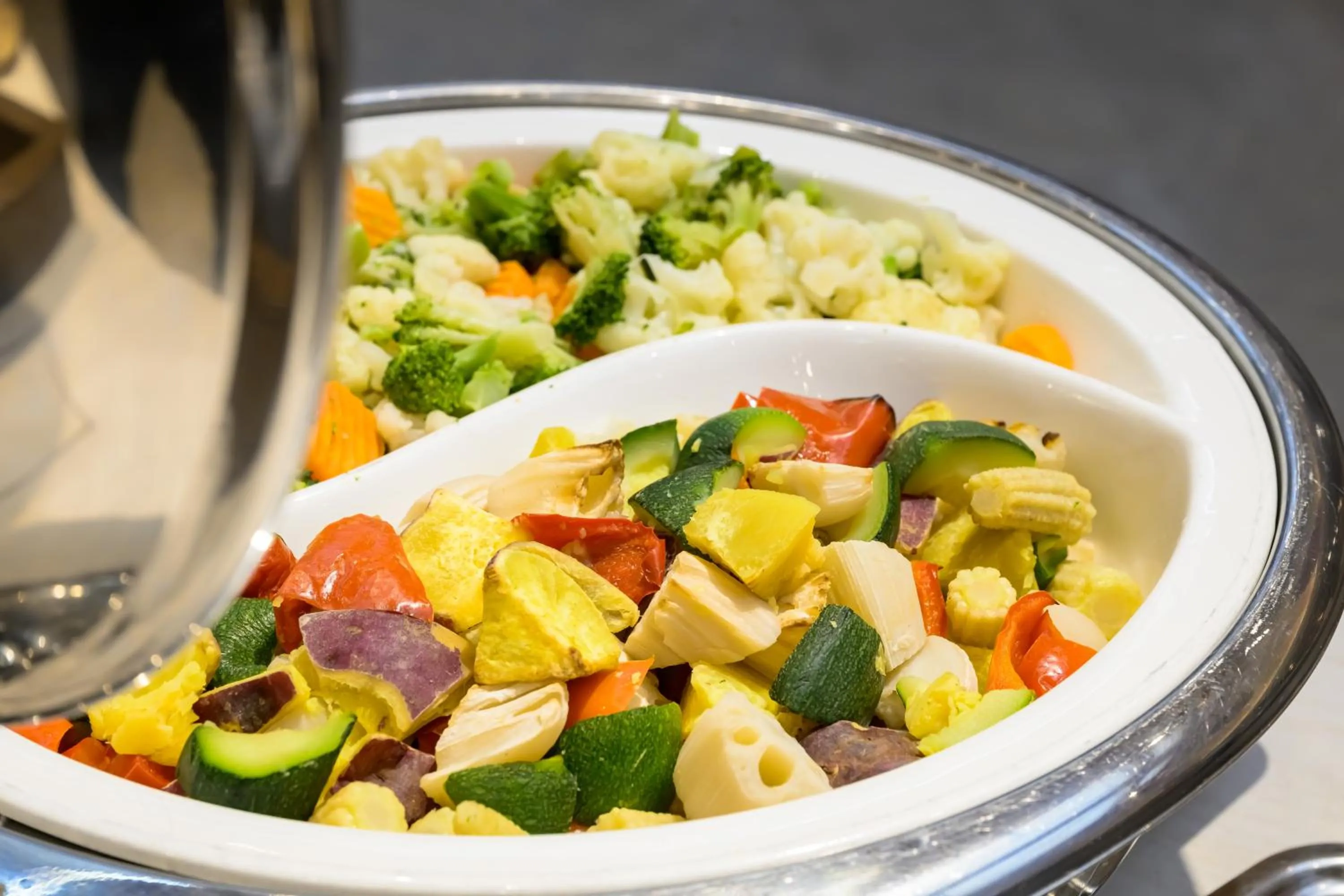 Restaurant/places to eat in Senkeien Tsukioka Hotel