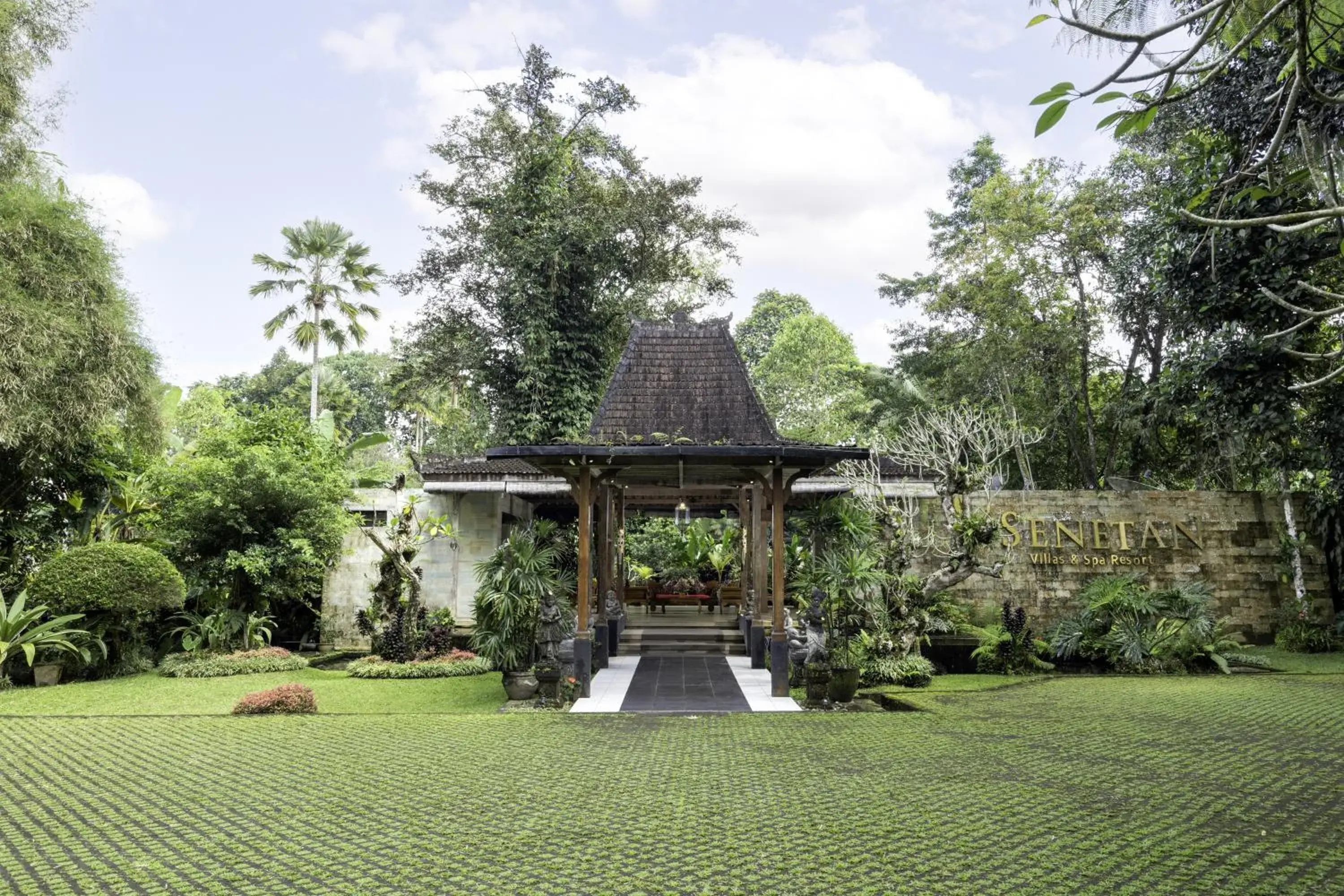 Lobby or reception in Senetan Villas and Spa Resort Lobby or reception in Senetan Villas and Spa Resort