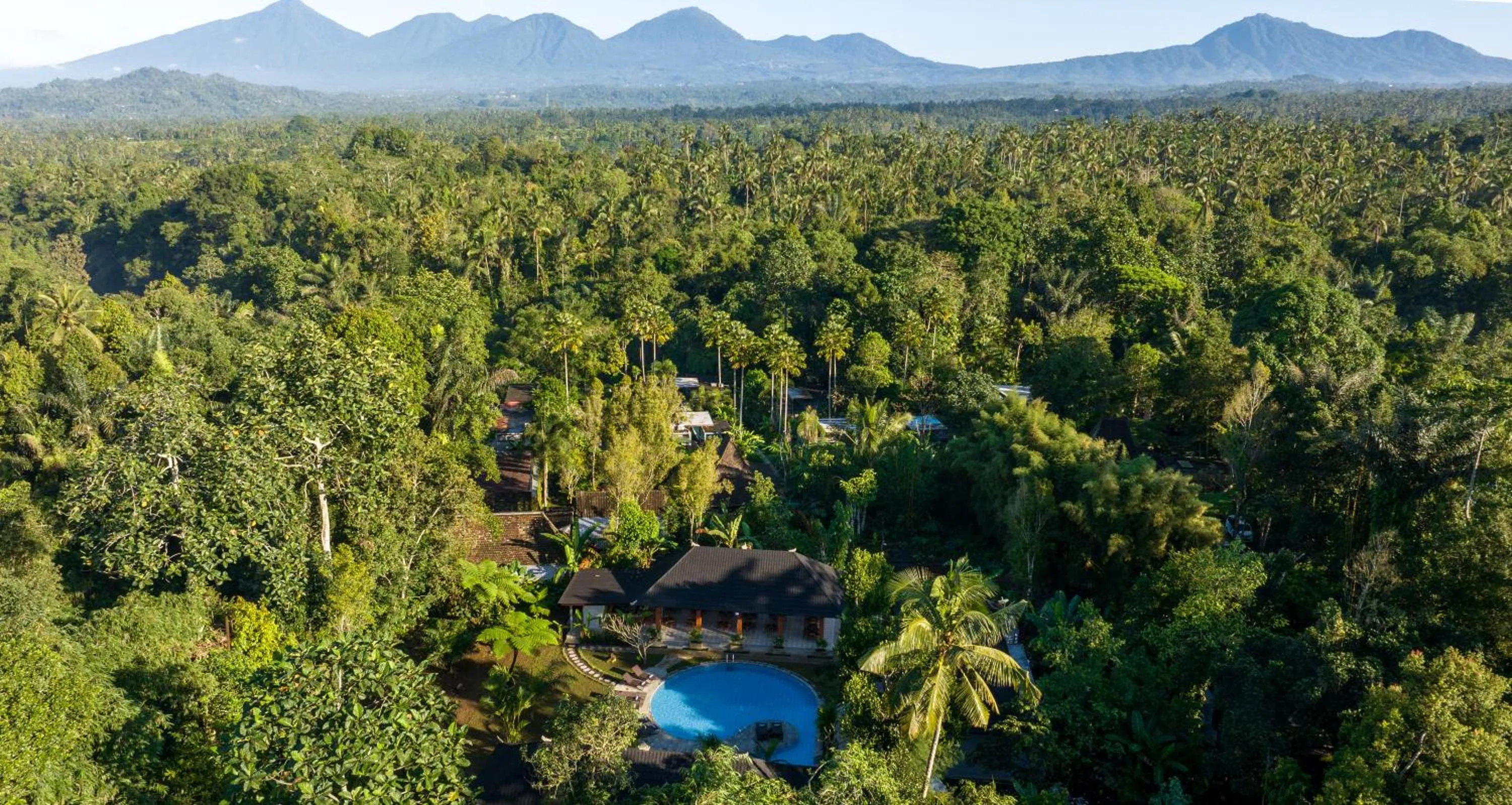 Property building in Senetan Villas and Spa Resort