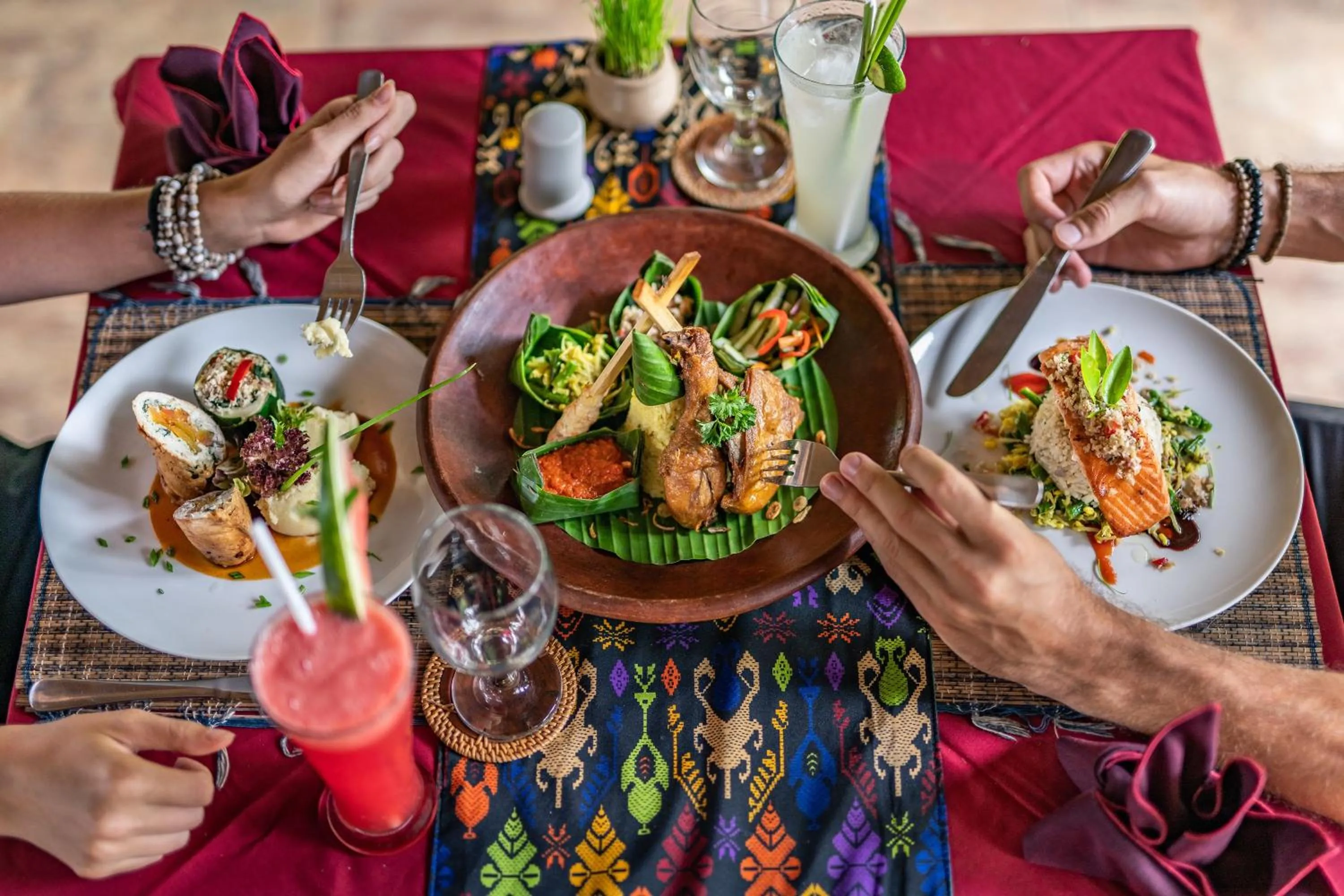 Food and drinks in Senetan Villas and Spa Resort