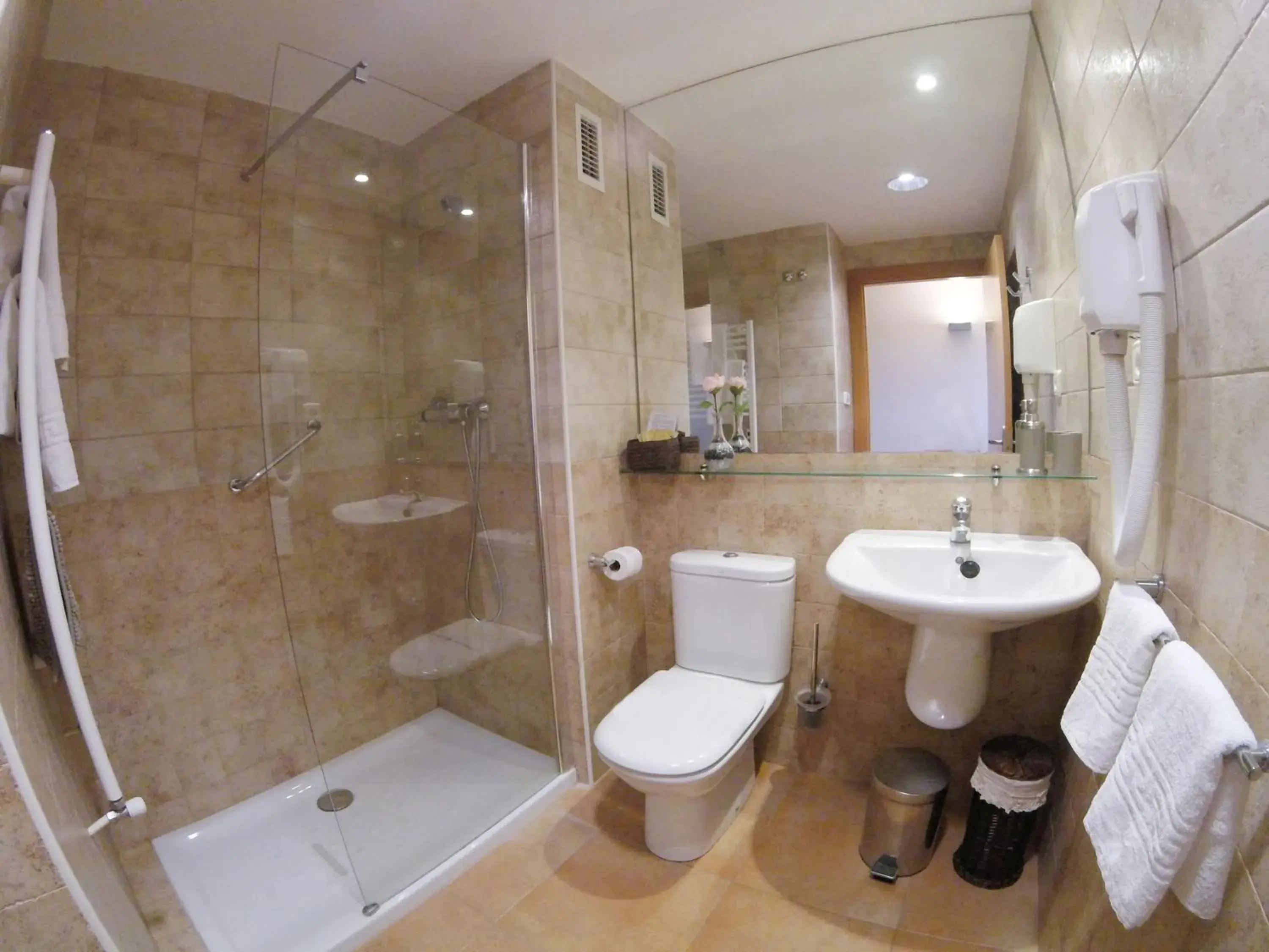 Double or Twin Room in Hotel Era Conte Double or Twin Room in Hotel Era Conte