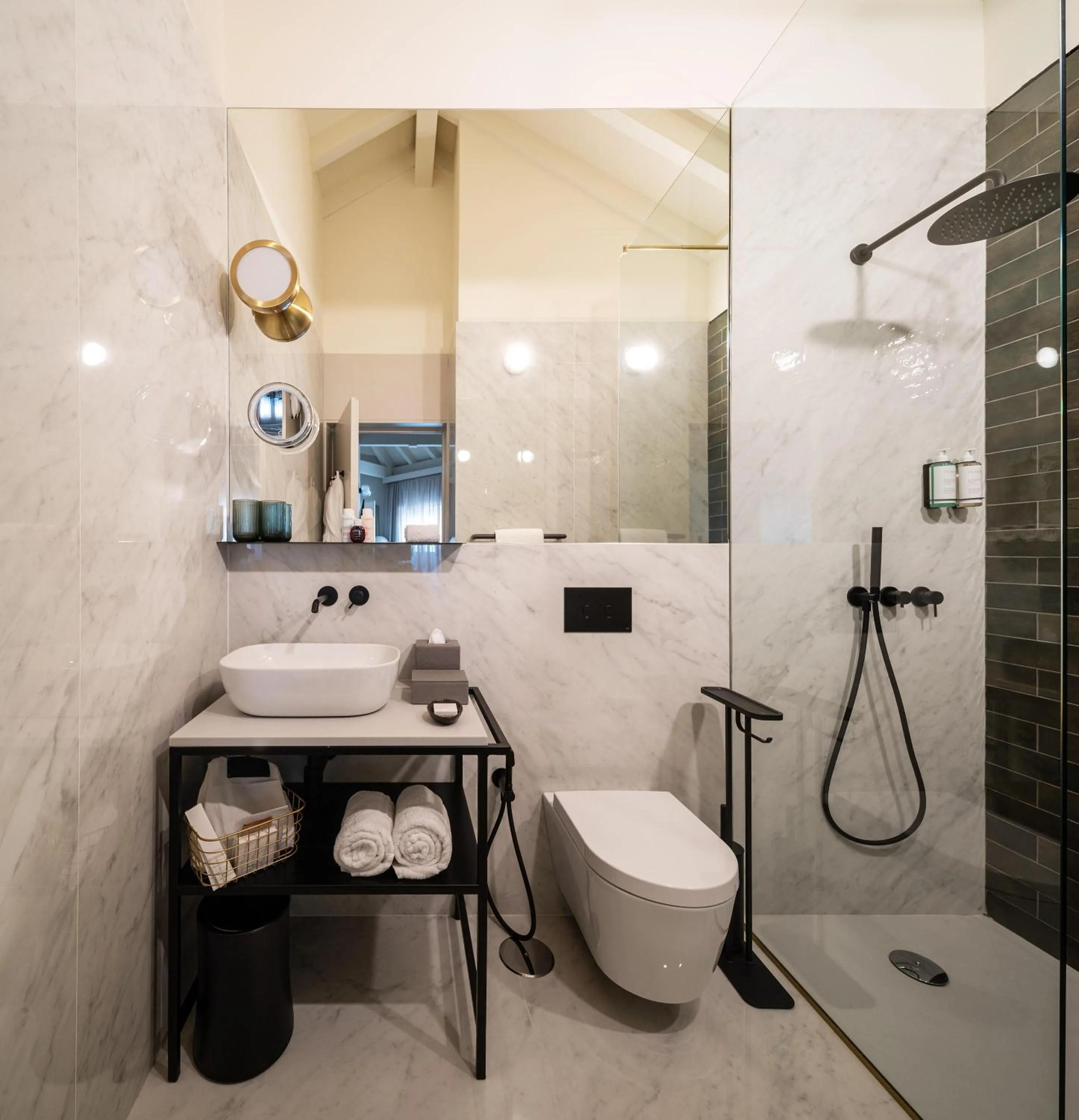 Bathroom in Casa Zogbi Hotel