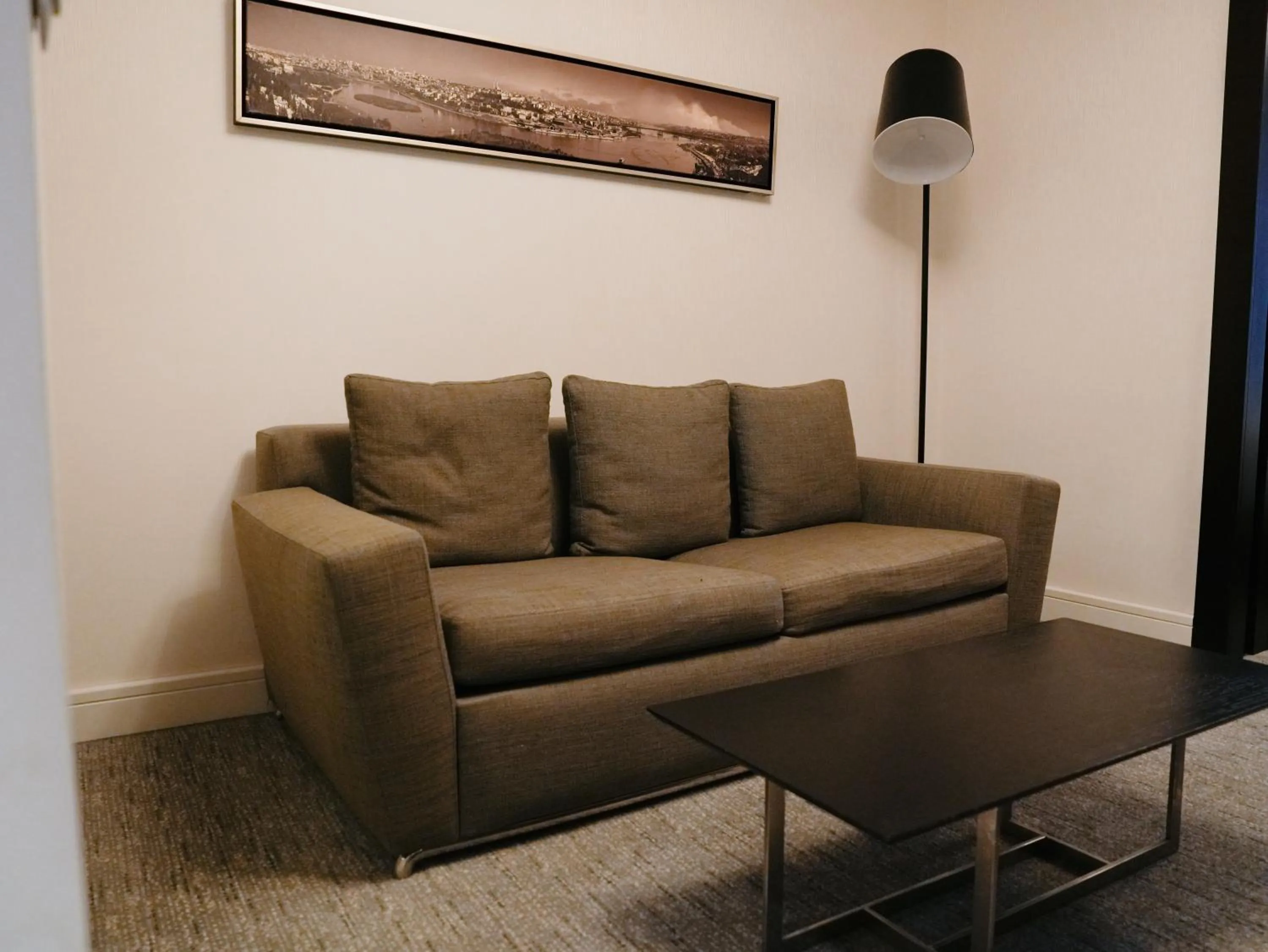 Seating area in Mövenpick Istanbul Hotel Golden Horn