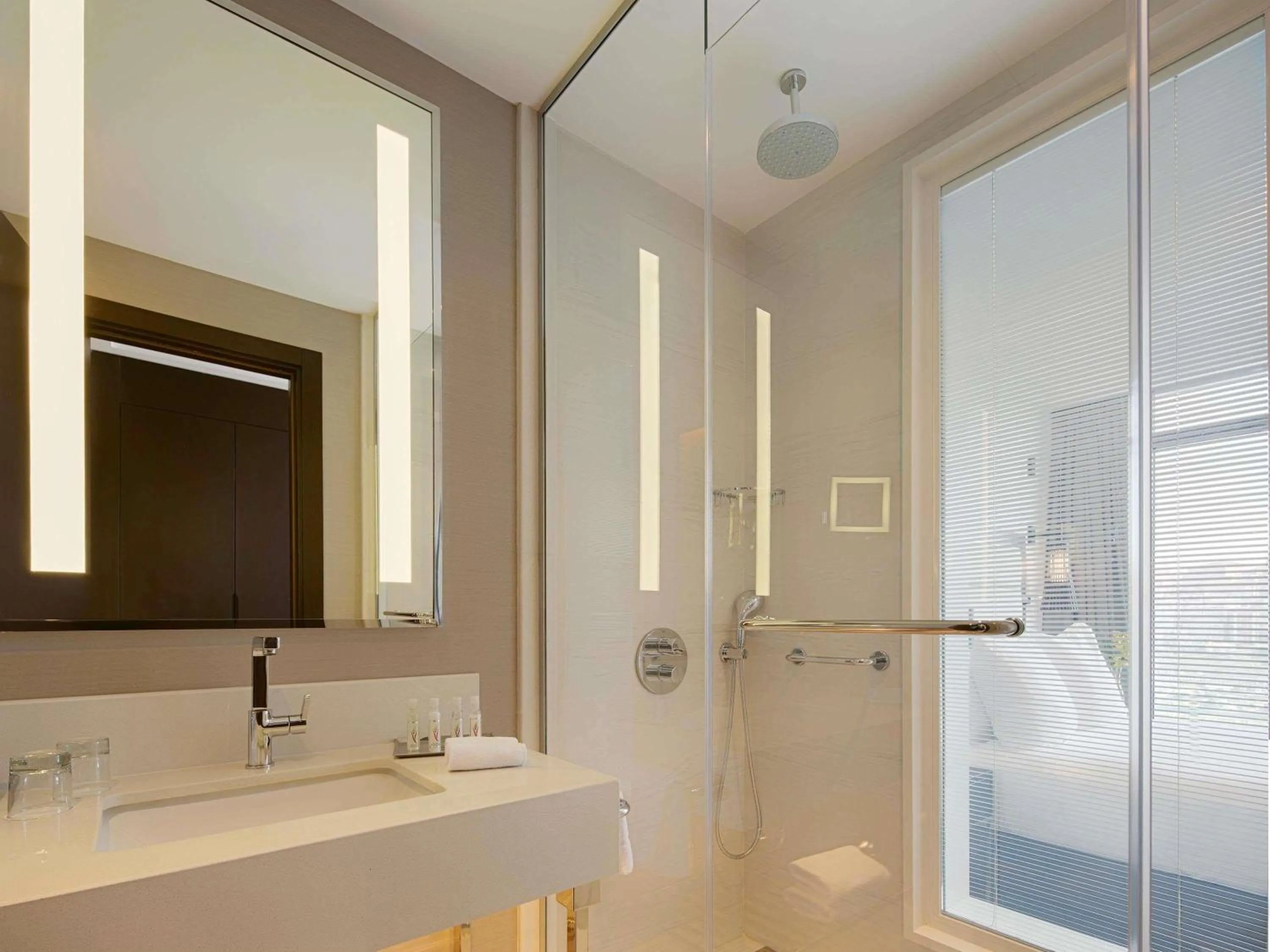 Bedroom in Mövenpick Istanbul Hotel Golden Horn