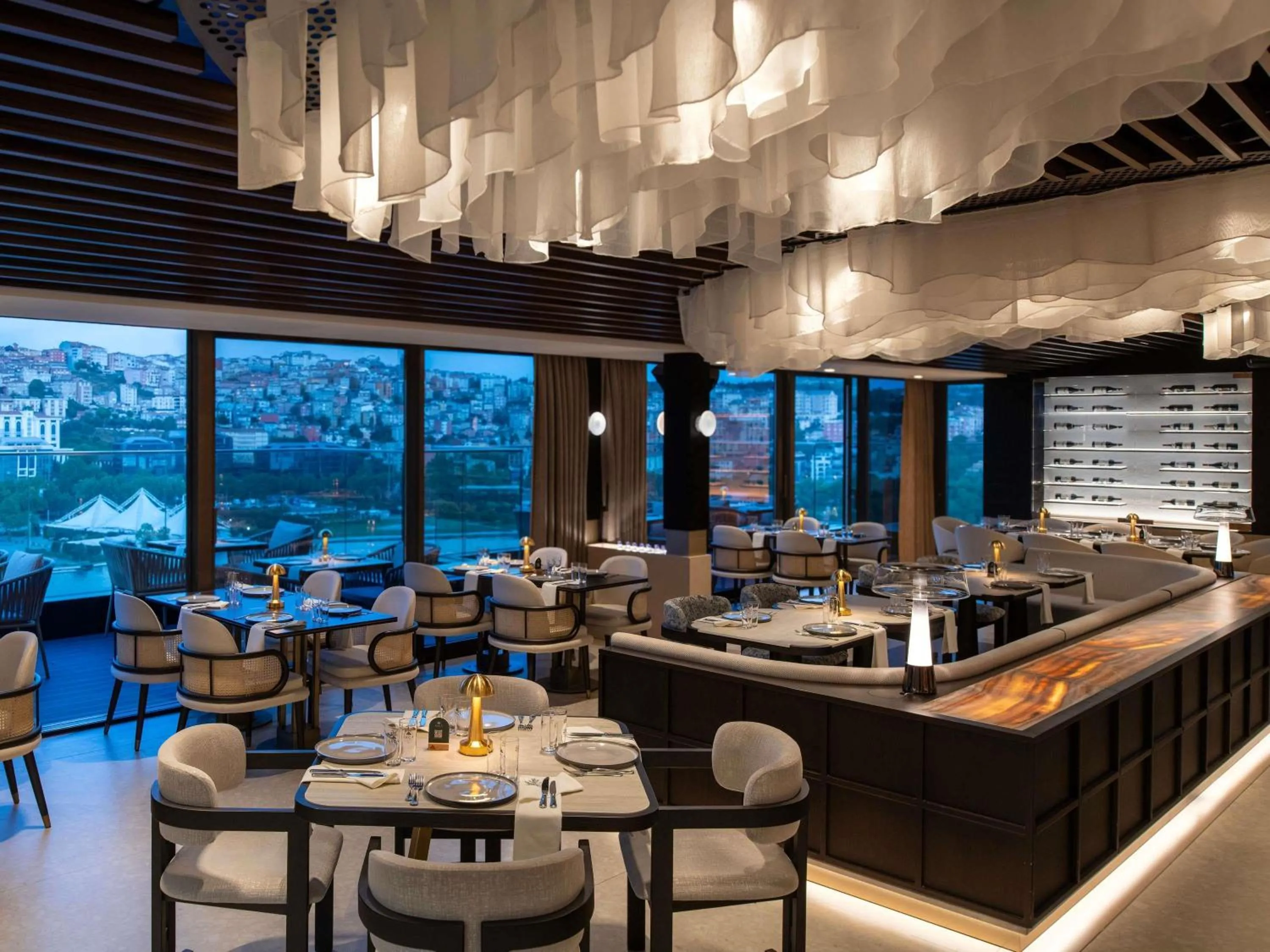 Restaurant/places to eat in Mövenpick Istanbul Hotel Golden Horn