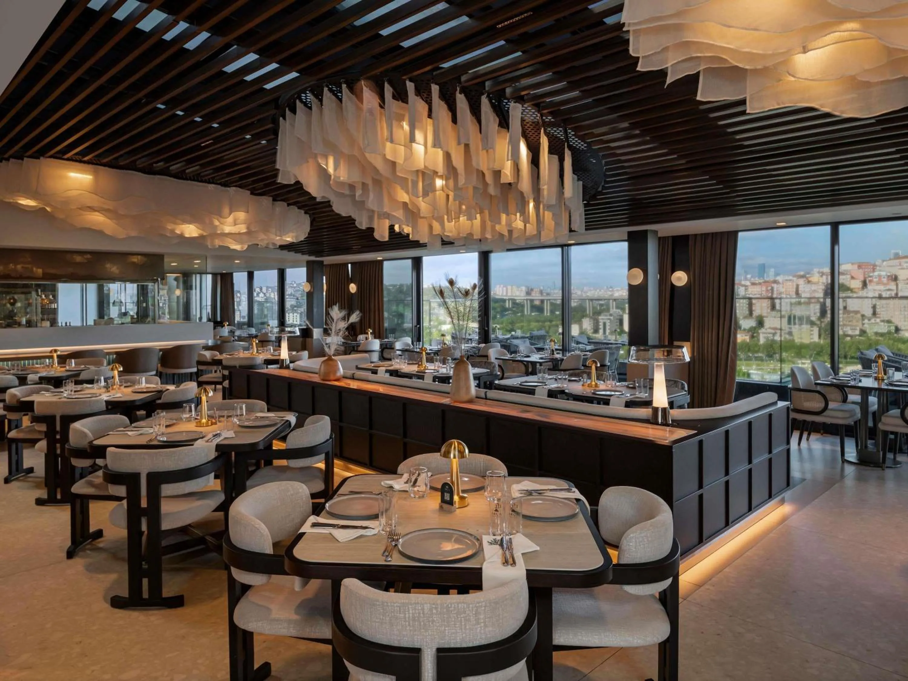 Restaurant/places to eat in Mövenpick Istanbul Hotel Golden Horn