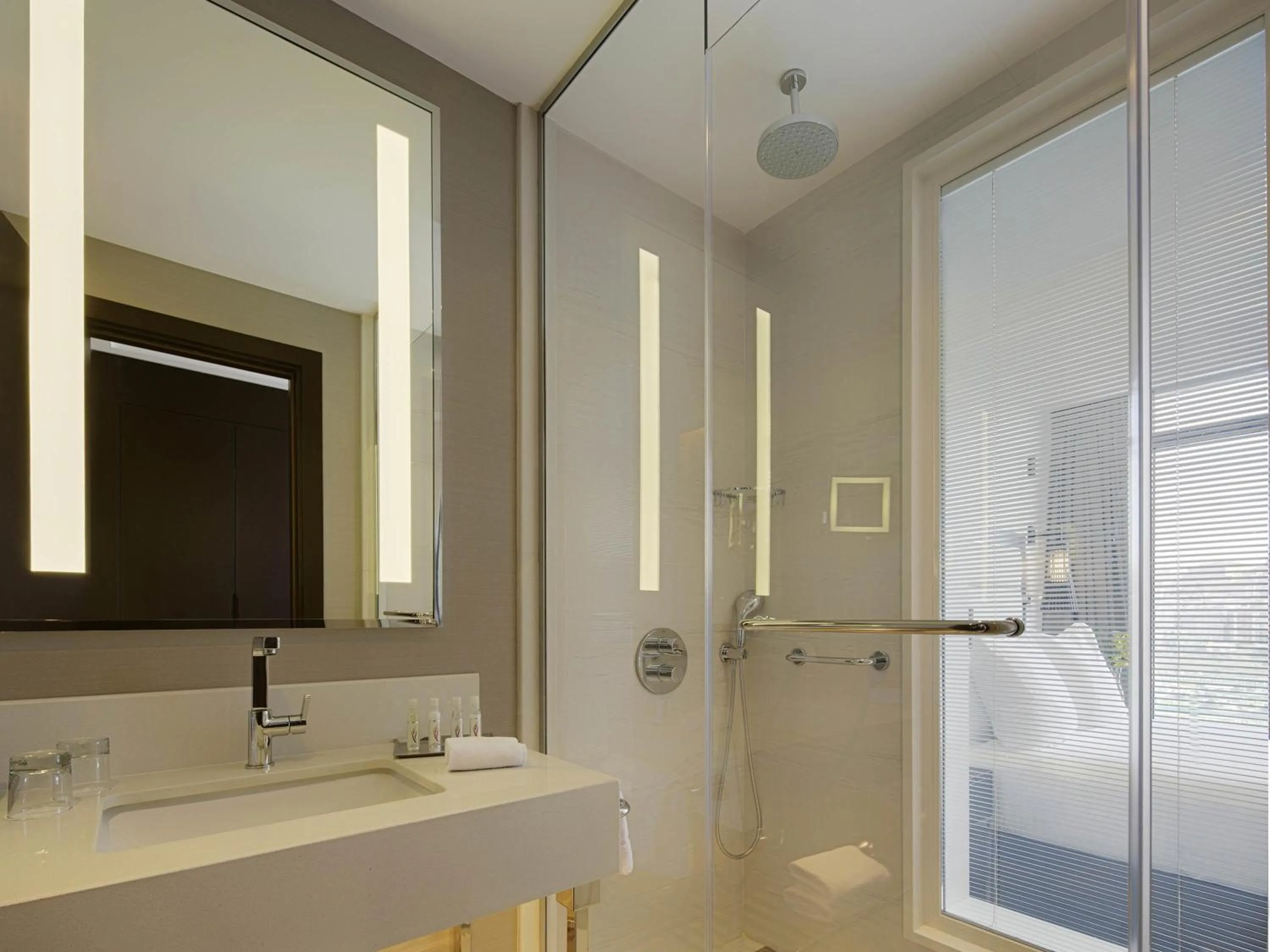 Bedroom in Mövenpick Istanbul Hotel Golden Horn