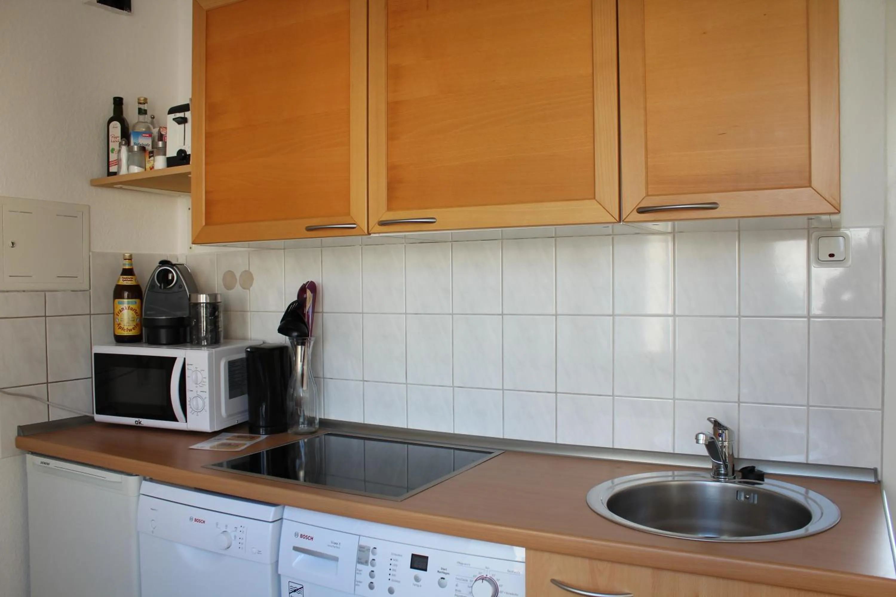 Kitchen or kitchenette in B&B MY PLACE mit Frühstückspaket - with Breakfastbox