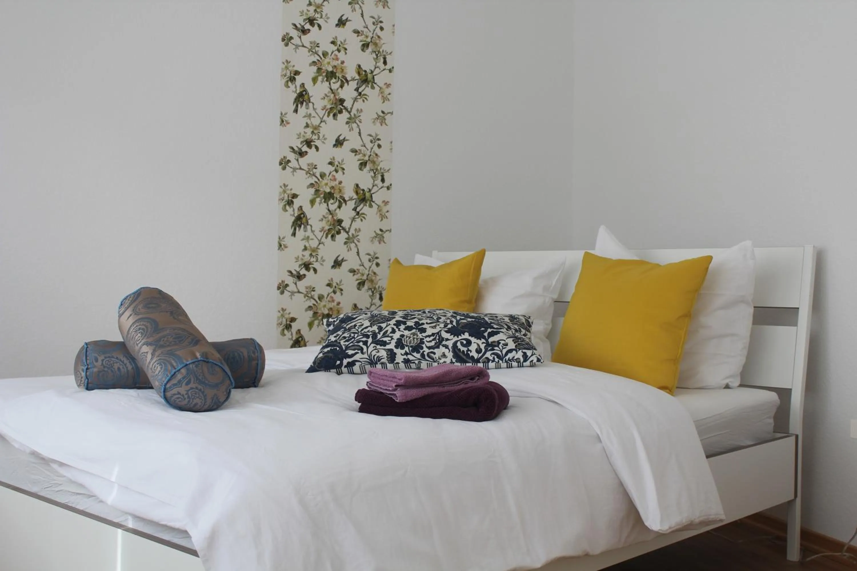 Bed in B&B MY PLACE mit Frühstückspaket - with Breakfastbox