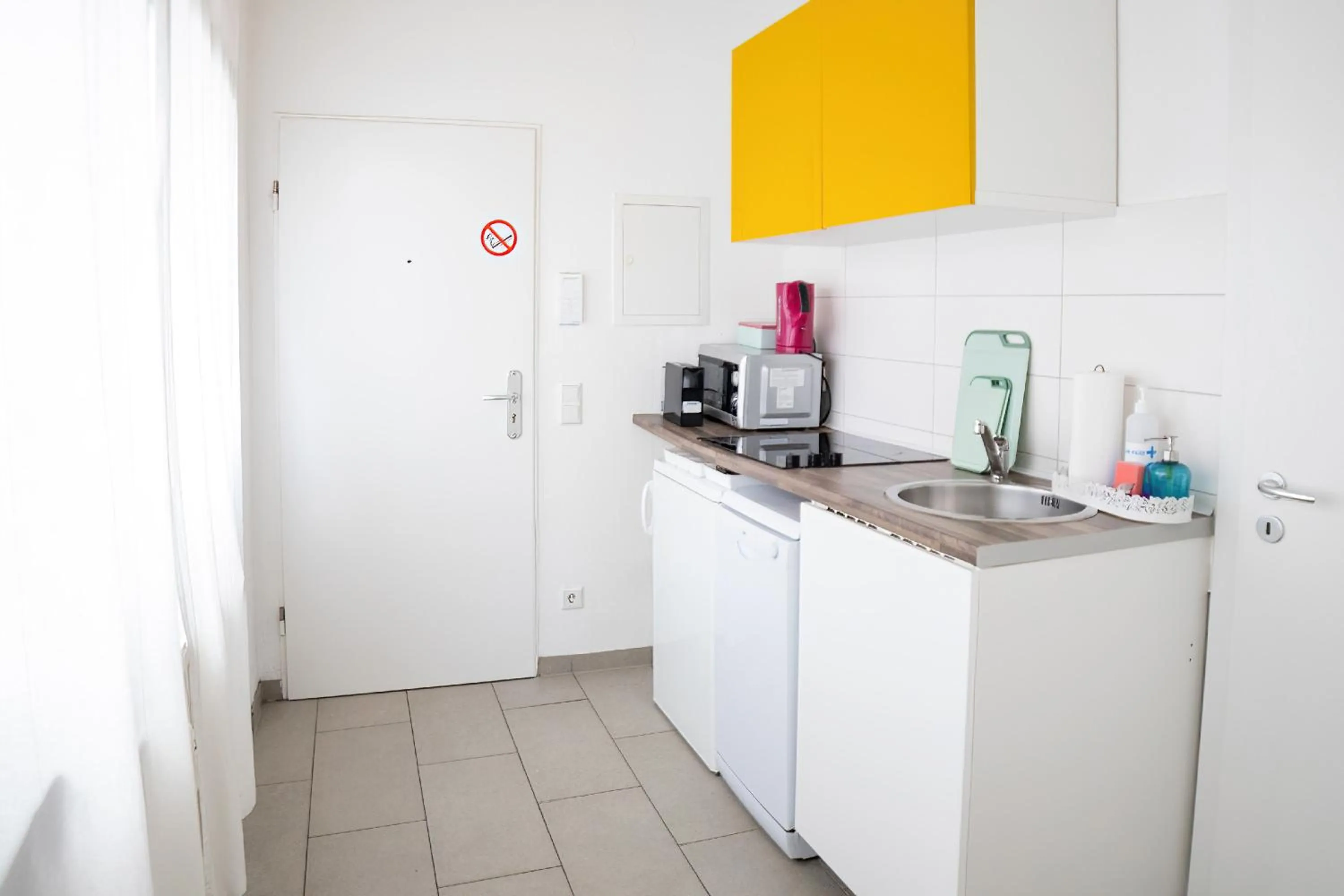 Coffee/tea facilities in B&B MY PLACE mit Frühstückspaket - with Breakfastbox