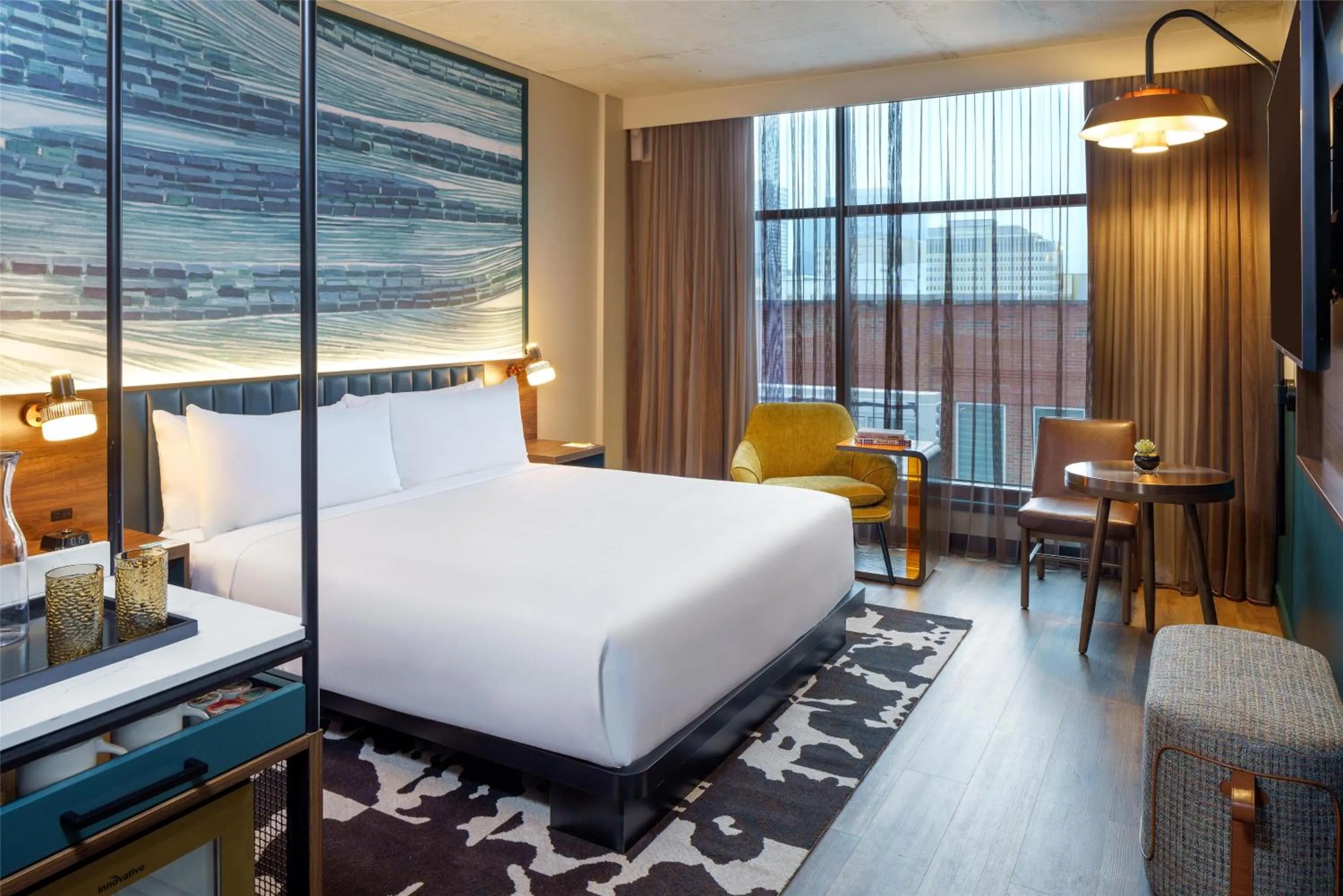 King Room with Roll-In Shower - Disability Access in Caption By Hyatt Downtown Nashville - The Gulch