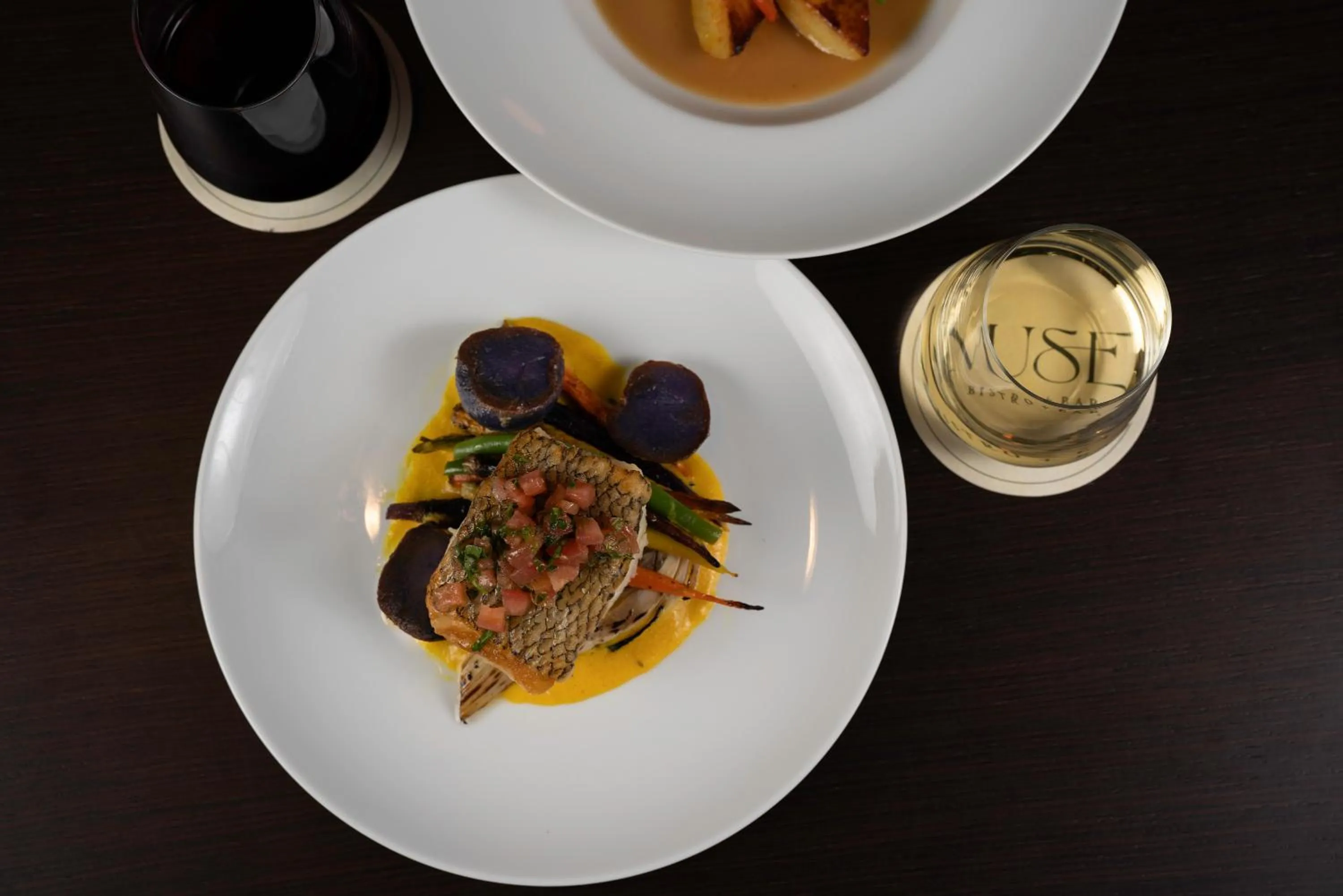 Food and drinks in Toor Hotel Toronto, Part Of Jdv By Hyatt