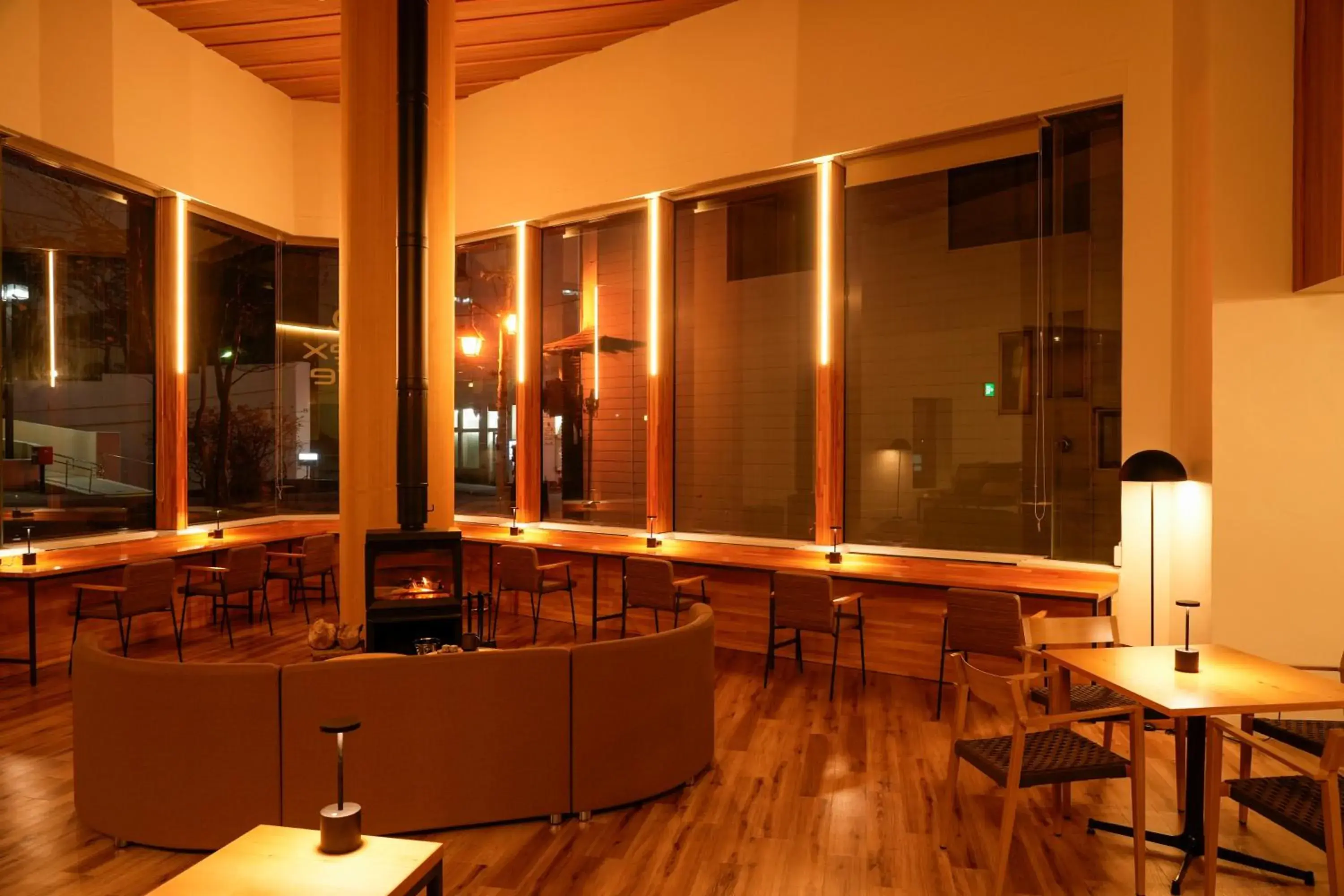 Restaurant/places to eat in adex Inn Restaurant/places to eat in adex Inn