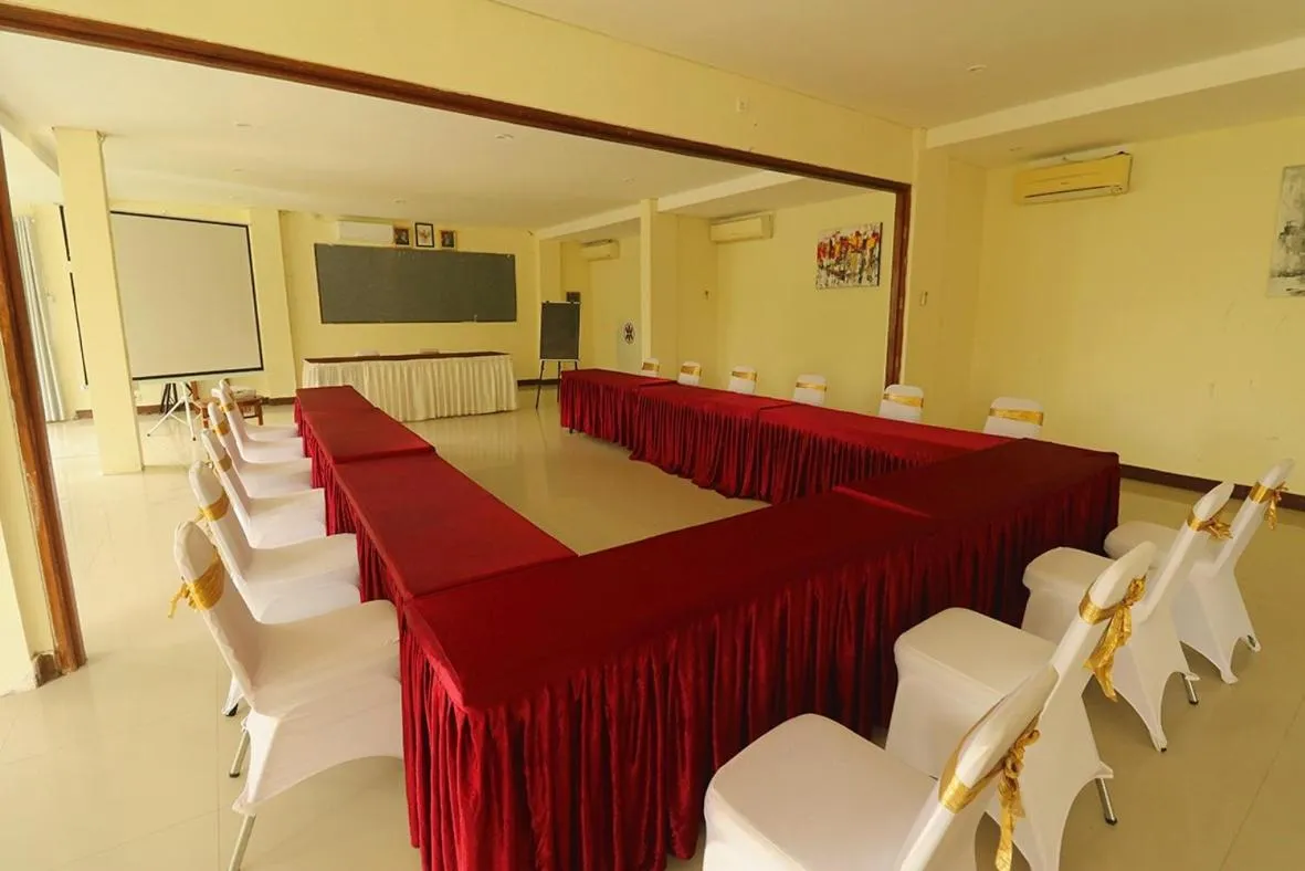 Meeting/conference room in Mina Tanjung Hotel