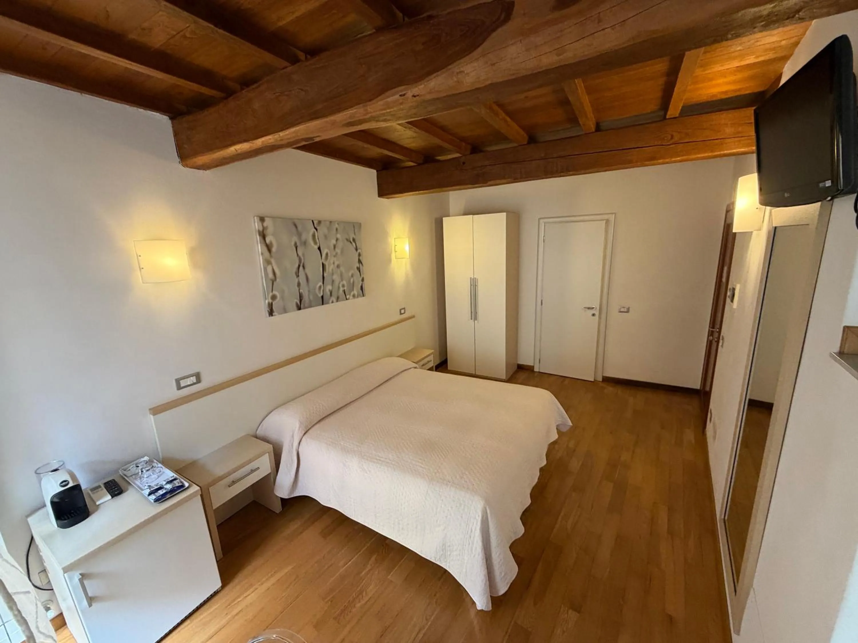 Bed in La Dolce Vita