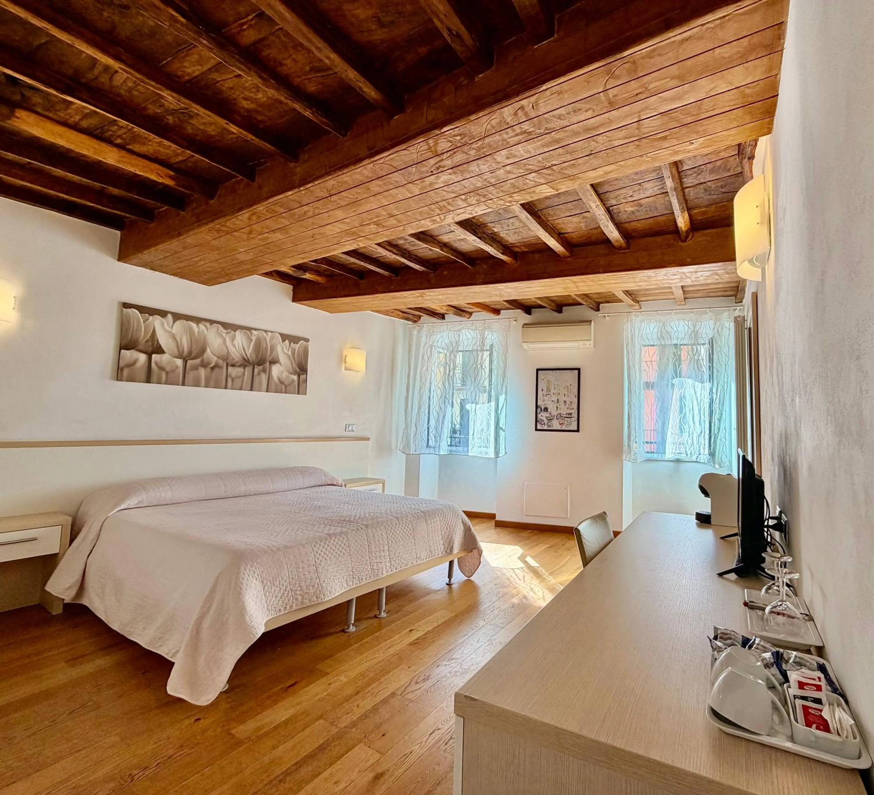 Bed in La Dolce Vita