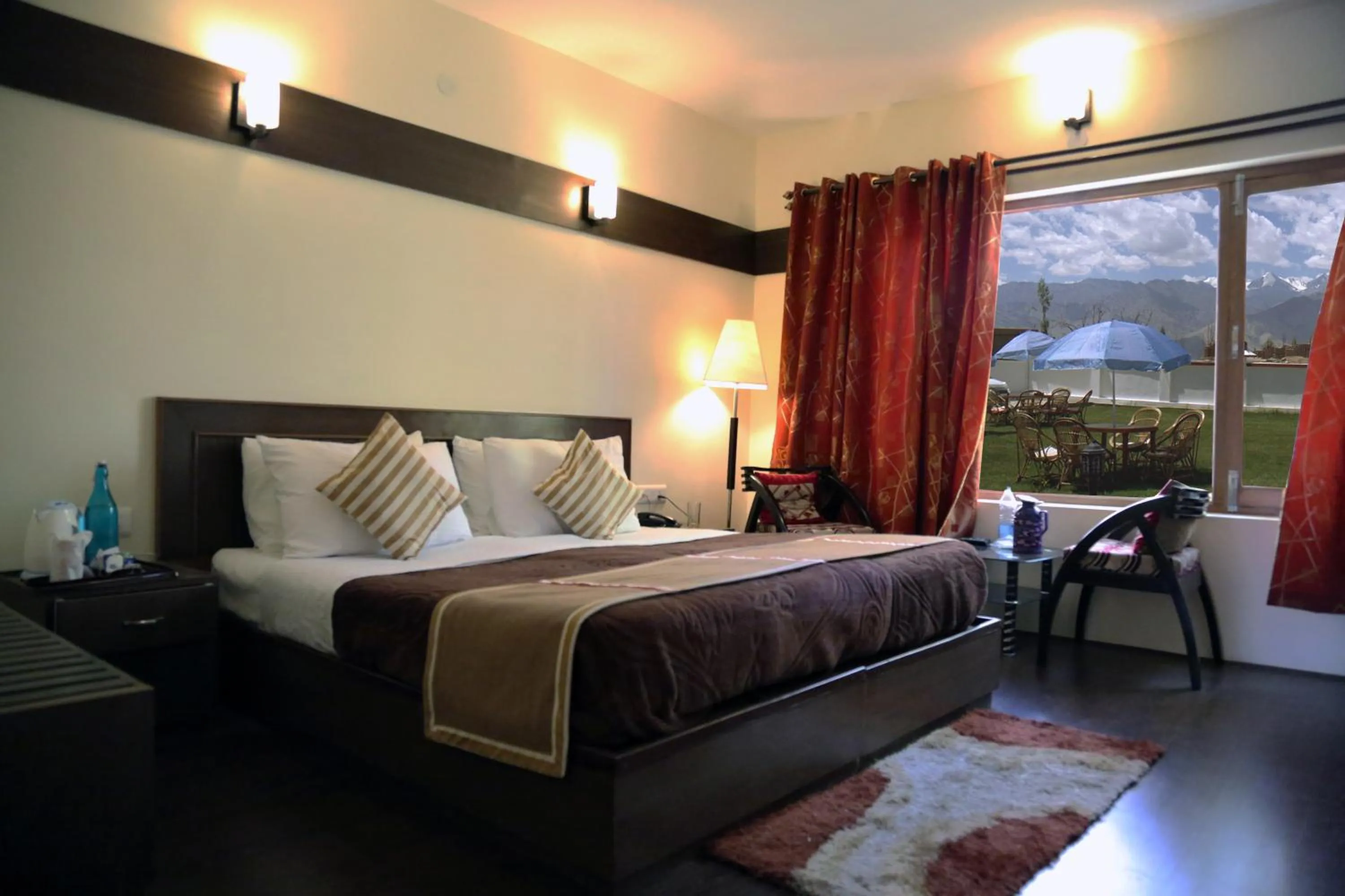 Bed in Ladakh Himalayan Retreat